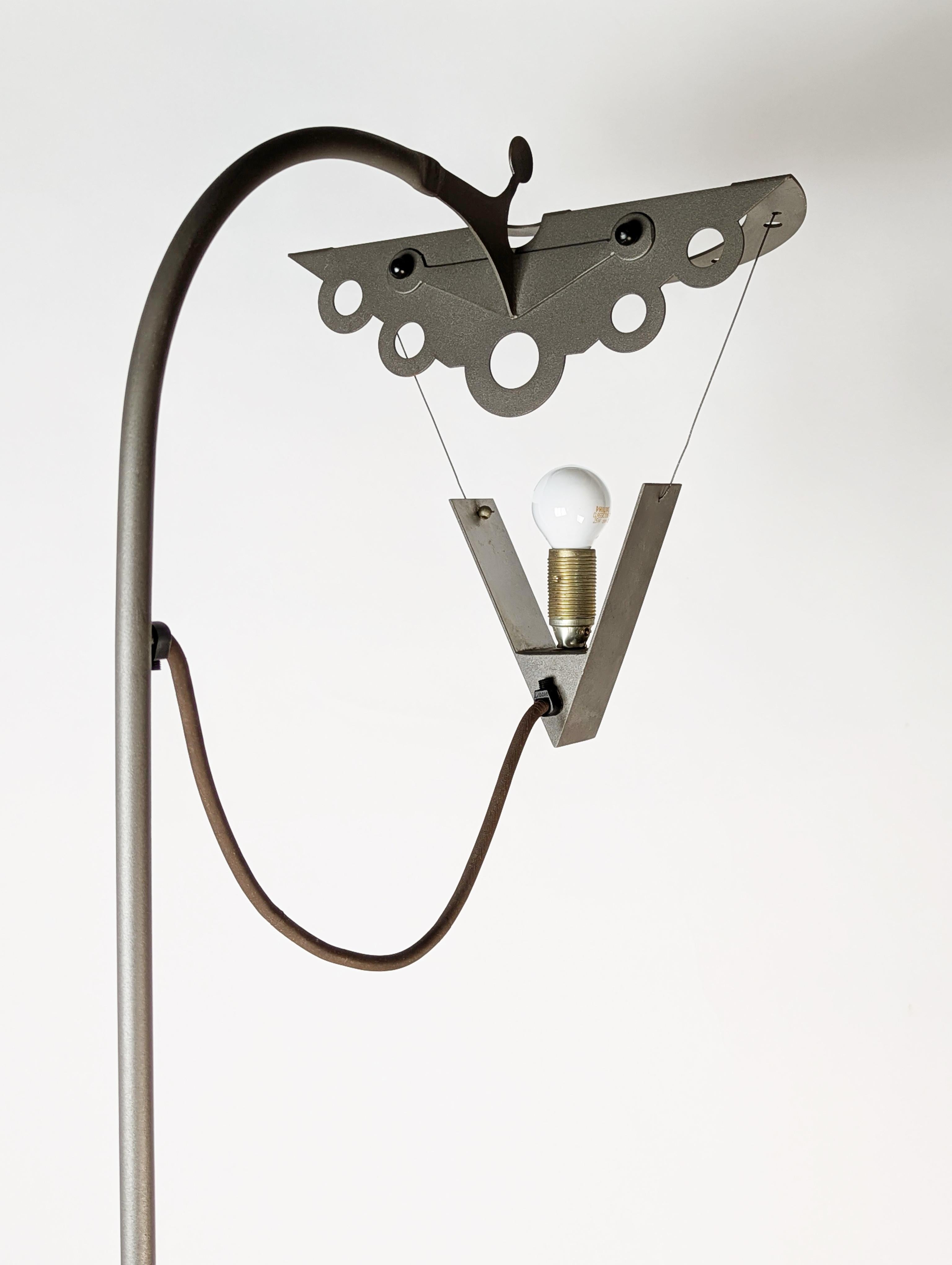 lampadaire post modernity en métal gris des années 1980-90 dans le style de A. Mendini en vente 1