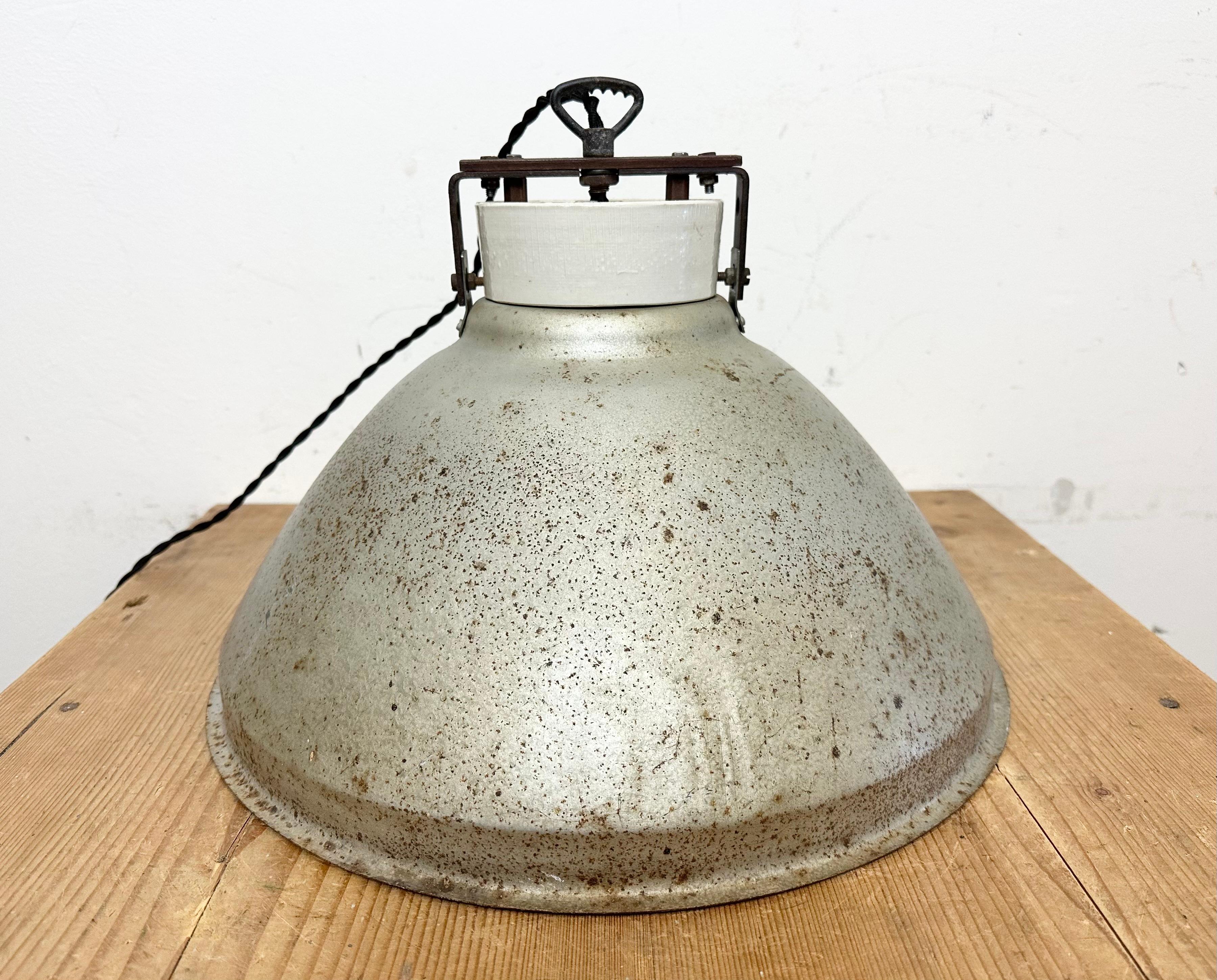 Grey Metal Industrial Factory Hanging Lamp, 1960s For Sale 5