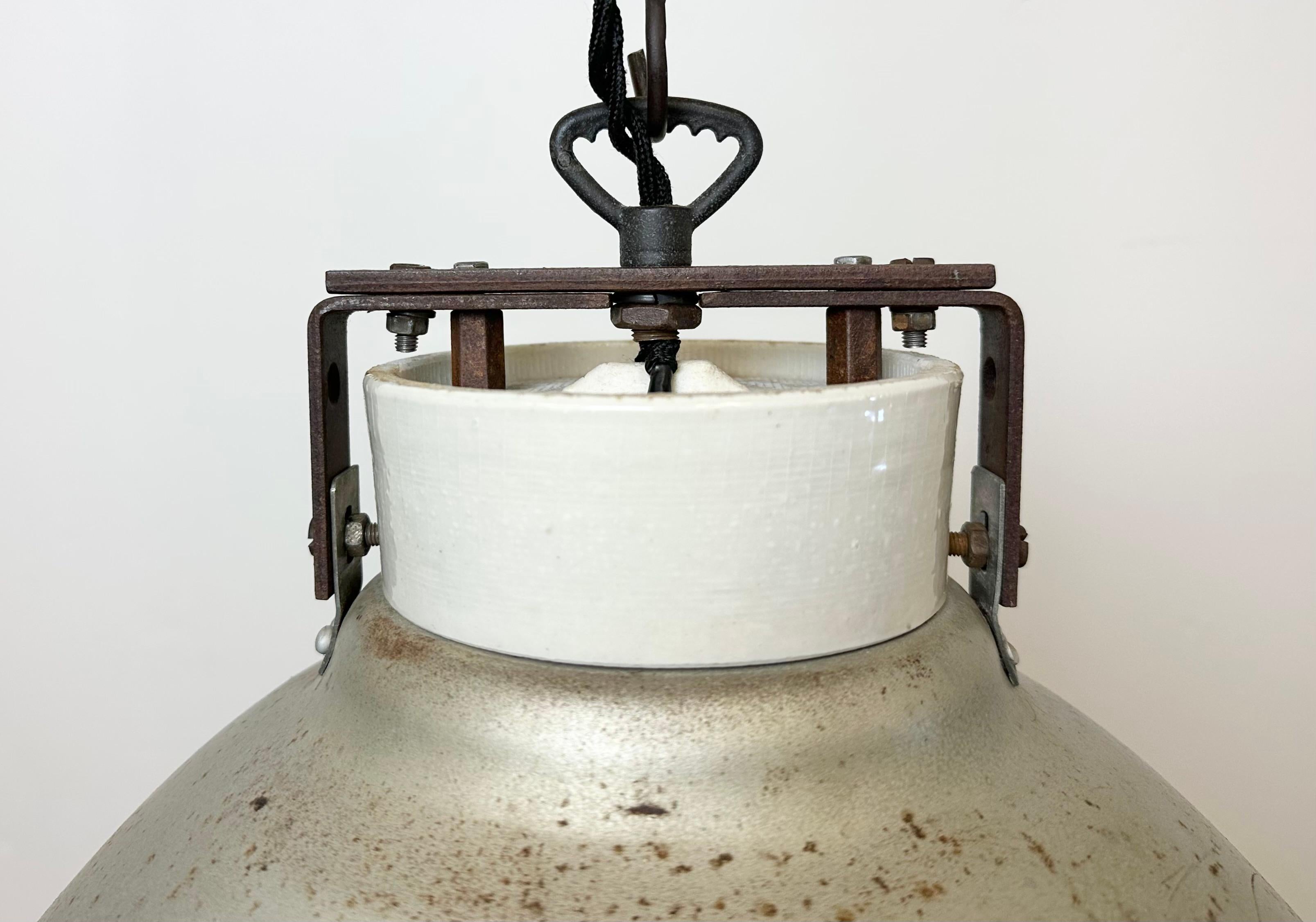 Grey Metal Industrial Factory Hanging Lamp, 1960s In Good Condition For Sale In Kojetice, CZ