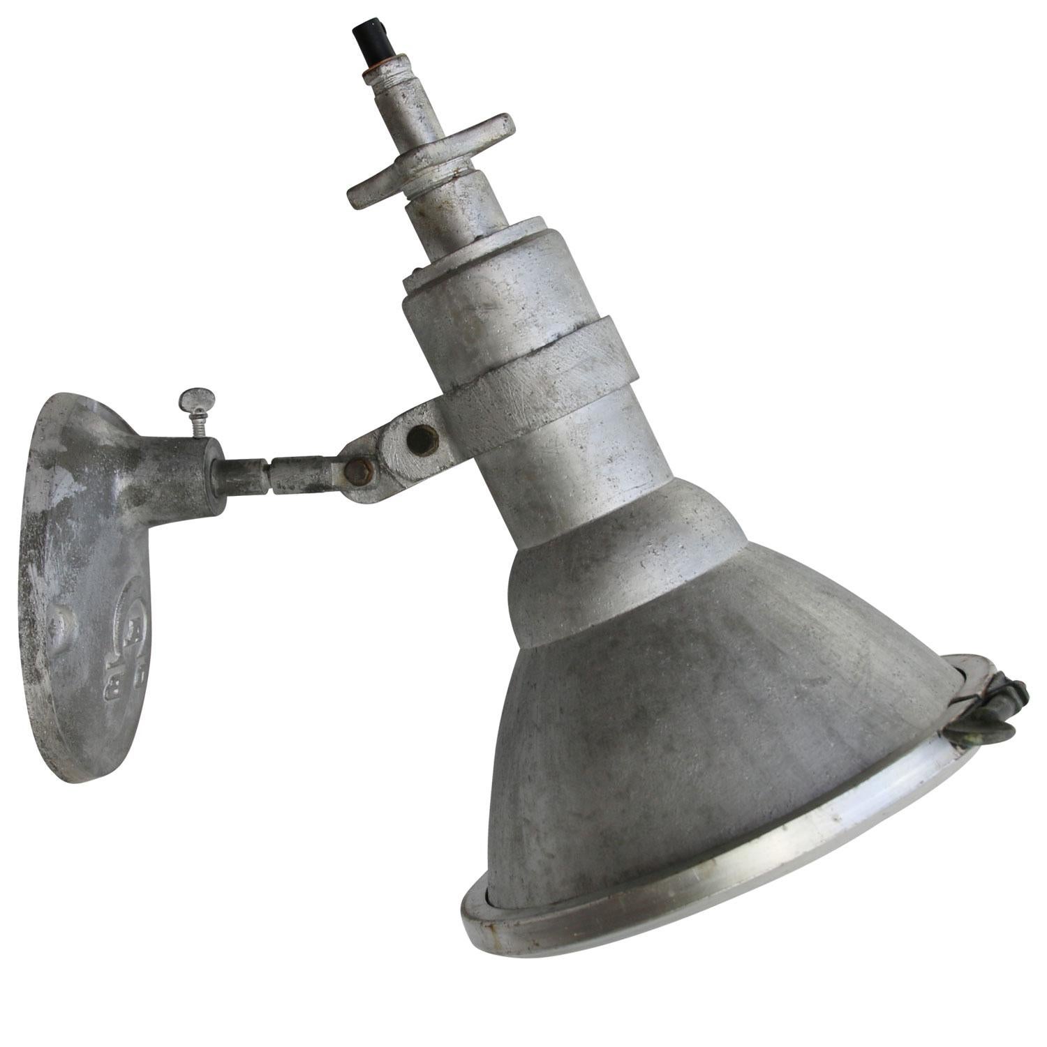 Industrial wall, floor spot light
aluminum shade and cast aluminum stand
adjustable in angle, clear glass.

Weight: 2.40 kg / 5.3 lb

Priced per individual item. All lamps have been made suitable by international standards for incandescent