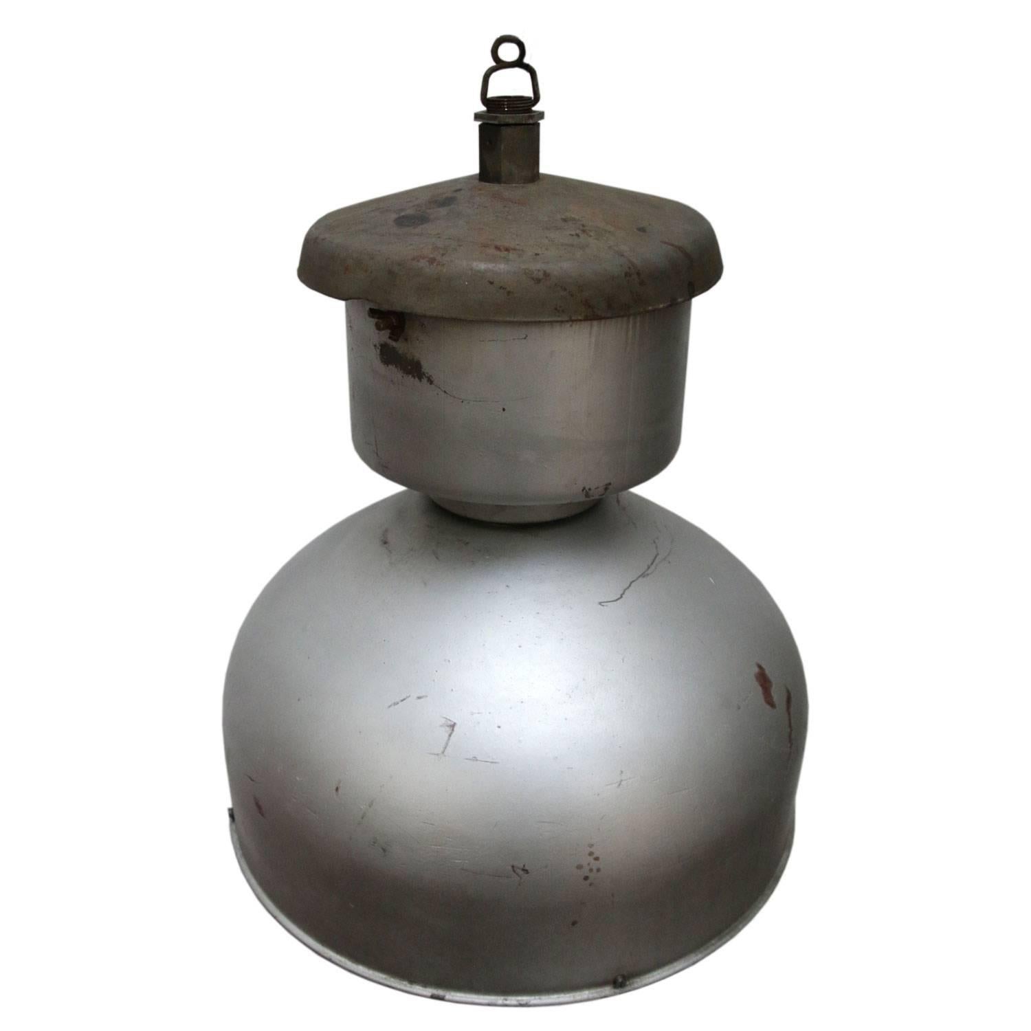 Industrial hanging lamp. Grey metal.

Weight: 11.0 kg / 24.3 lb

Priced per individual item. All lamps have been made suitable by international standards for incandescent light bulbs, energy-efficient and LED bulbs. E26/E27 bulb holders and new