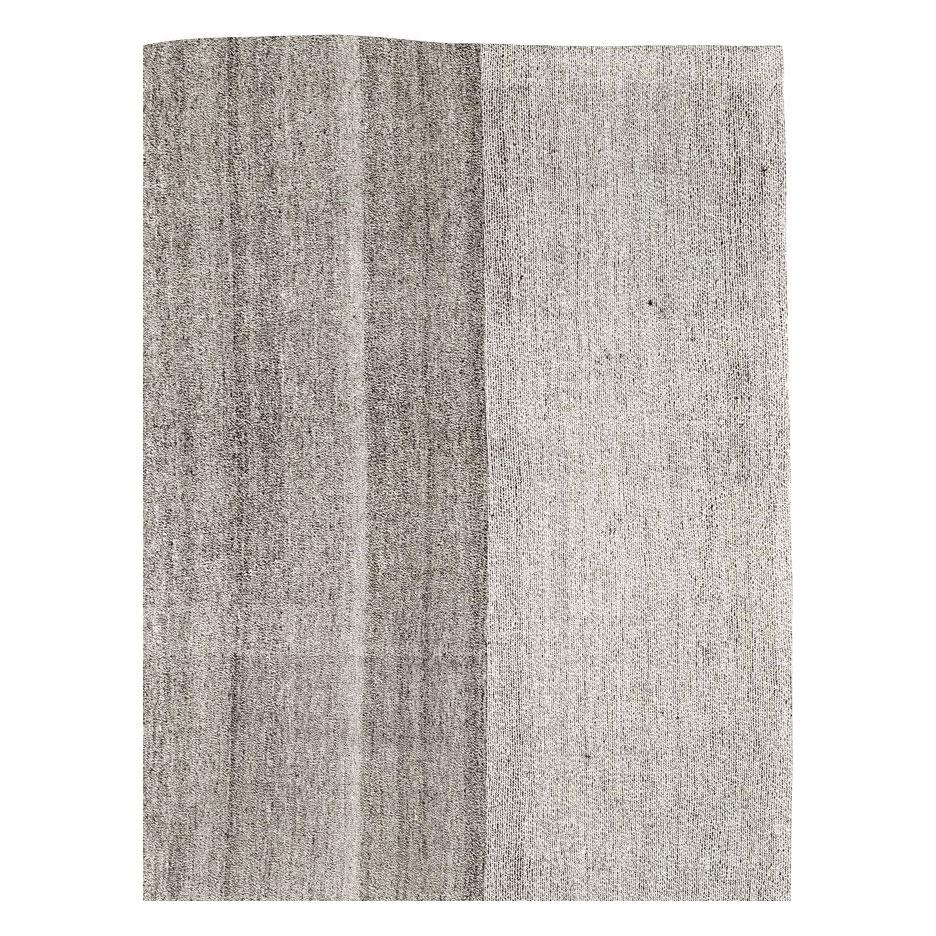Modern Grey Mid-20th Century Handmade Turkish Flat-Weave Kilim Room Size Carpet For Sale