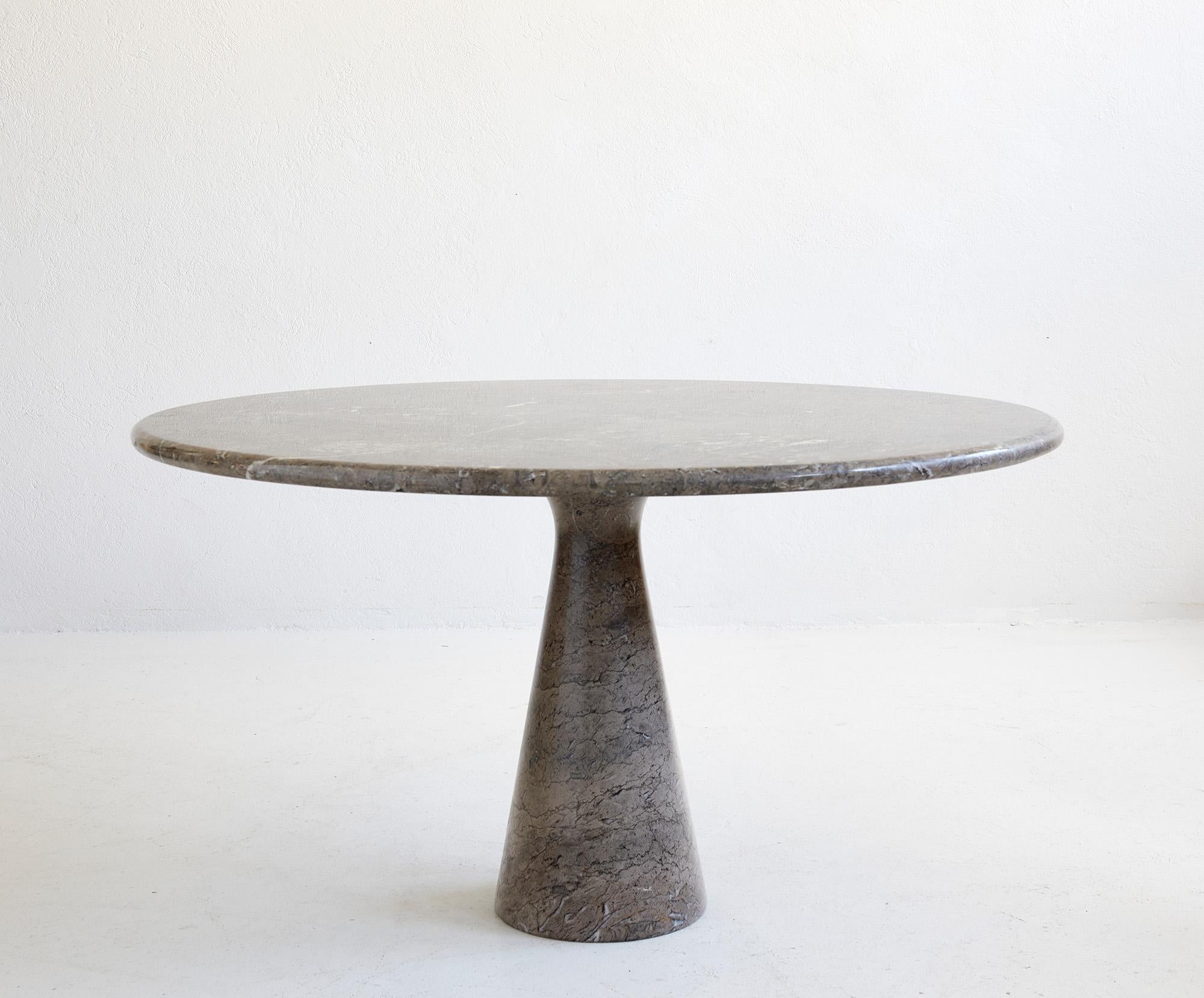 Mid-Century Modern Grey Mondragone Marble Dining Table by Angelo Mangiarotti, Ed. Skipper, Italy 19 For Sale