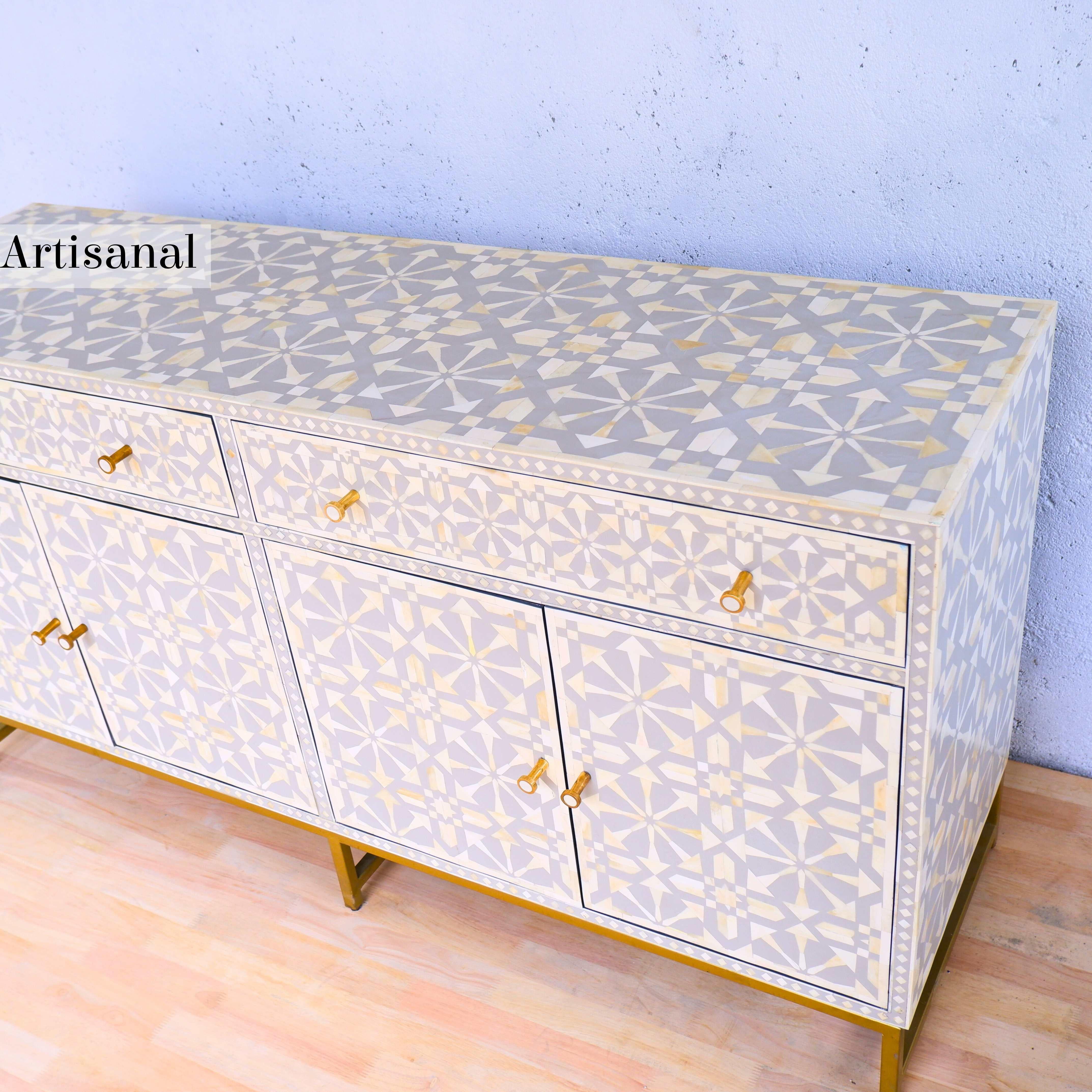 Tablero Auxiliar Gris Marroquí con Incrustaciones de Zellige Hecho a Mano por Artesanos en venta 2
