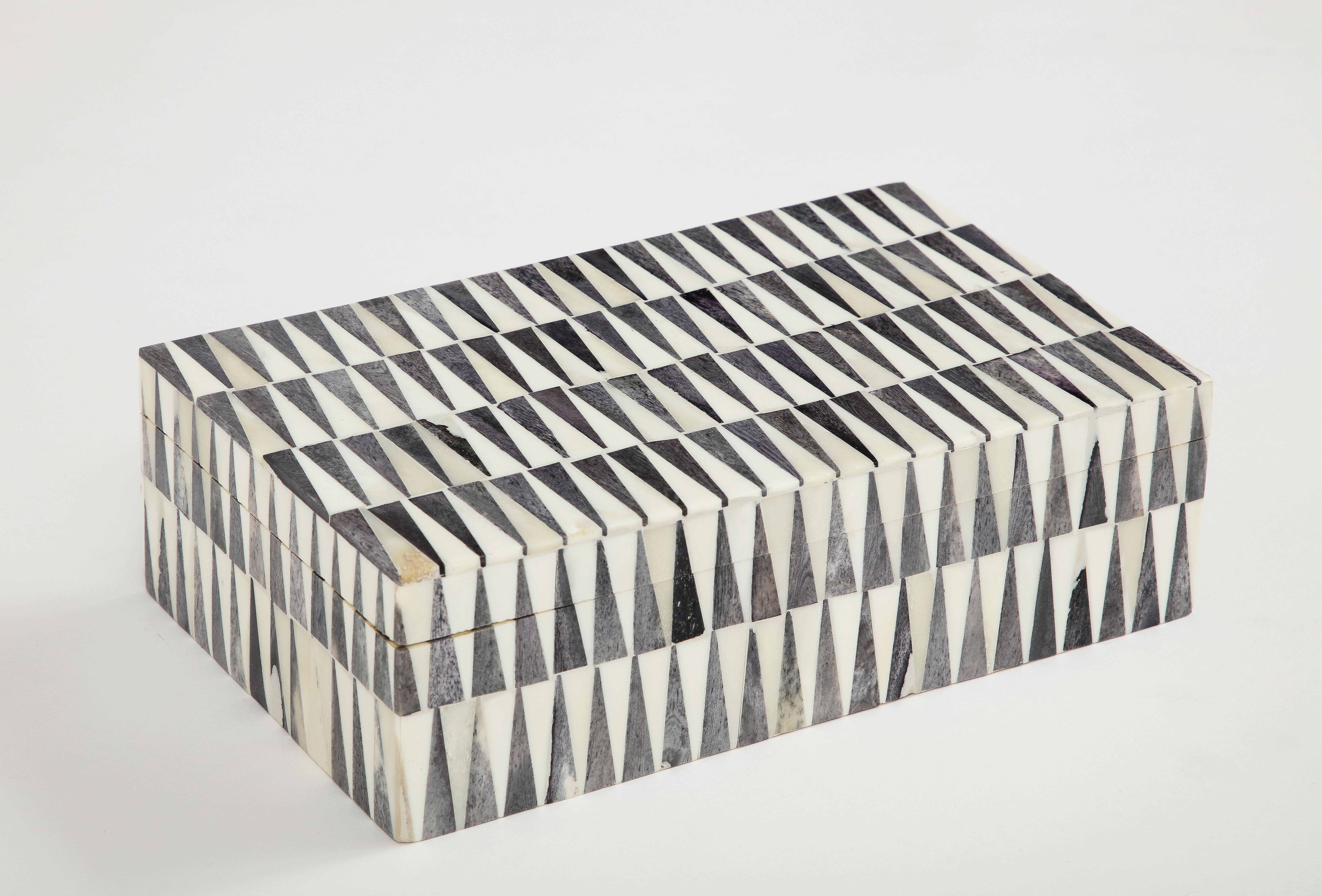 Contemporary Grey, Natural Triangle Mosaic Box