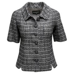 Grau & Marineblau Chanel Tweed Kurzarm-Jacke mit Knopfleiste Größe FR 38