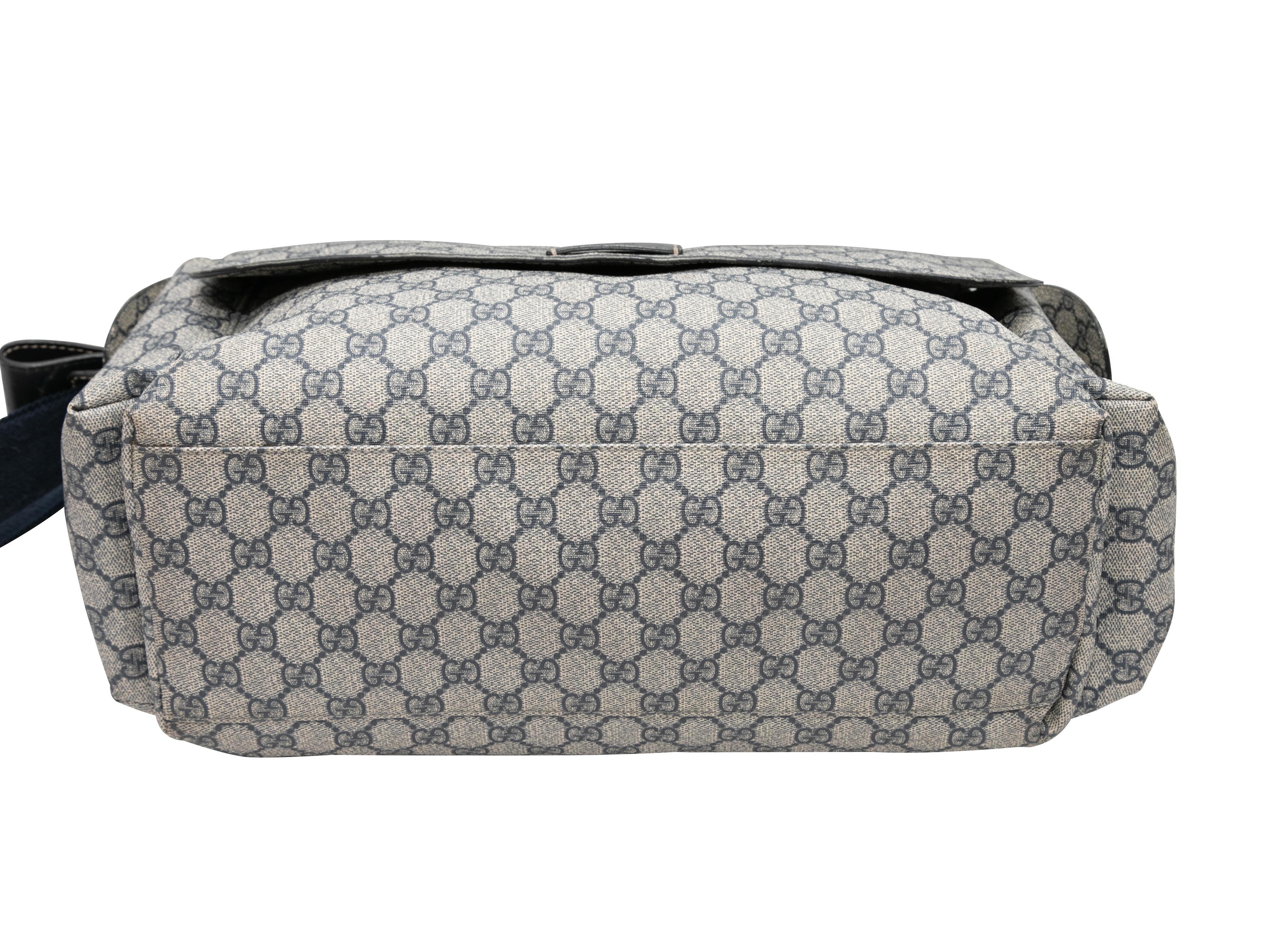 Grey & Navy Gucci GG Supreme Messenger Bag In Good Condition In New York, NY