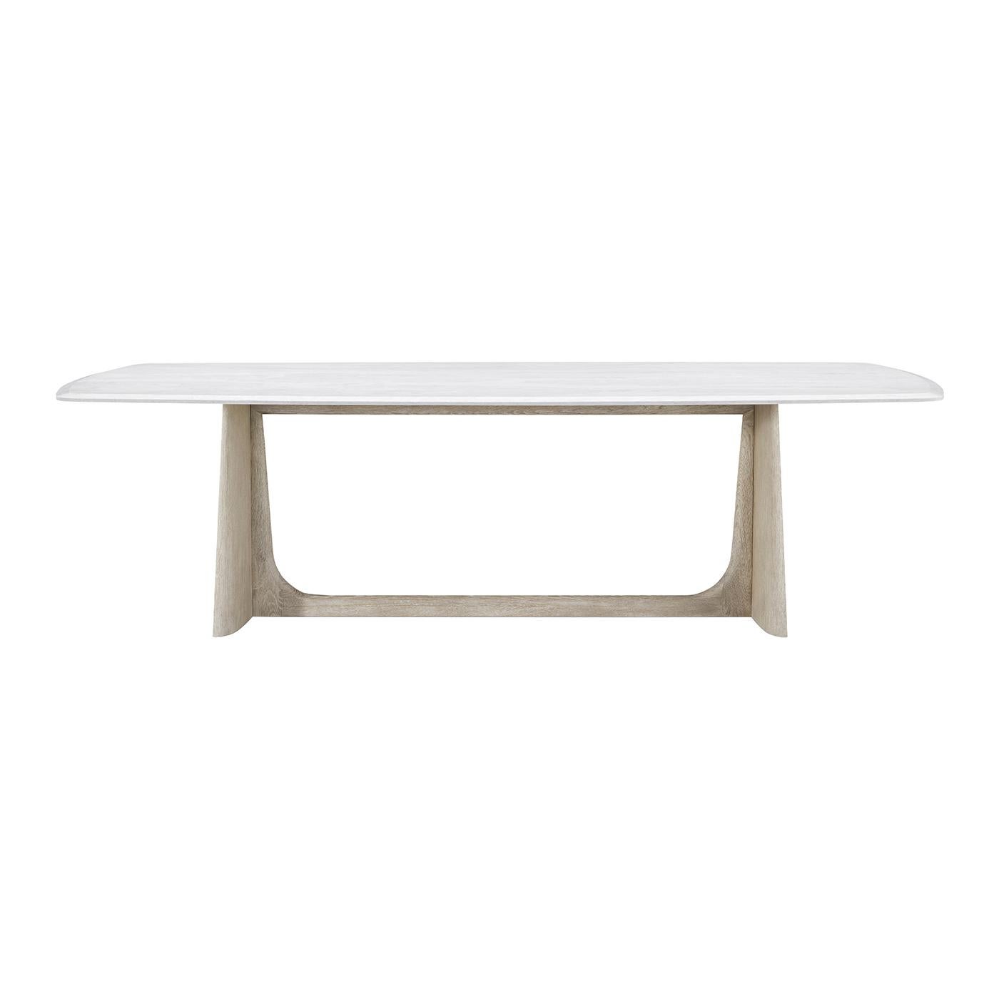 Cette table de salle à manger rectangulaire présente un magnifique quartz Gan Edan et un placage de chêne coupé en quart à la main pour la base de style tréteau.  

Dimensions : 102.25