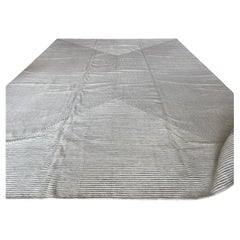 Alfombra de diseño marroquí gris sobre marfil alto bajo