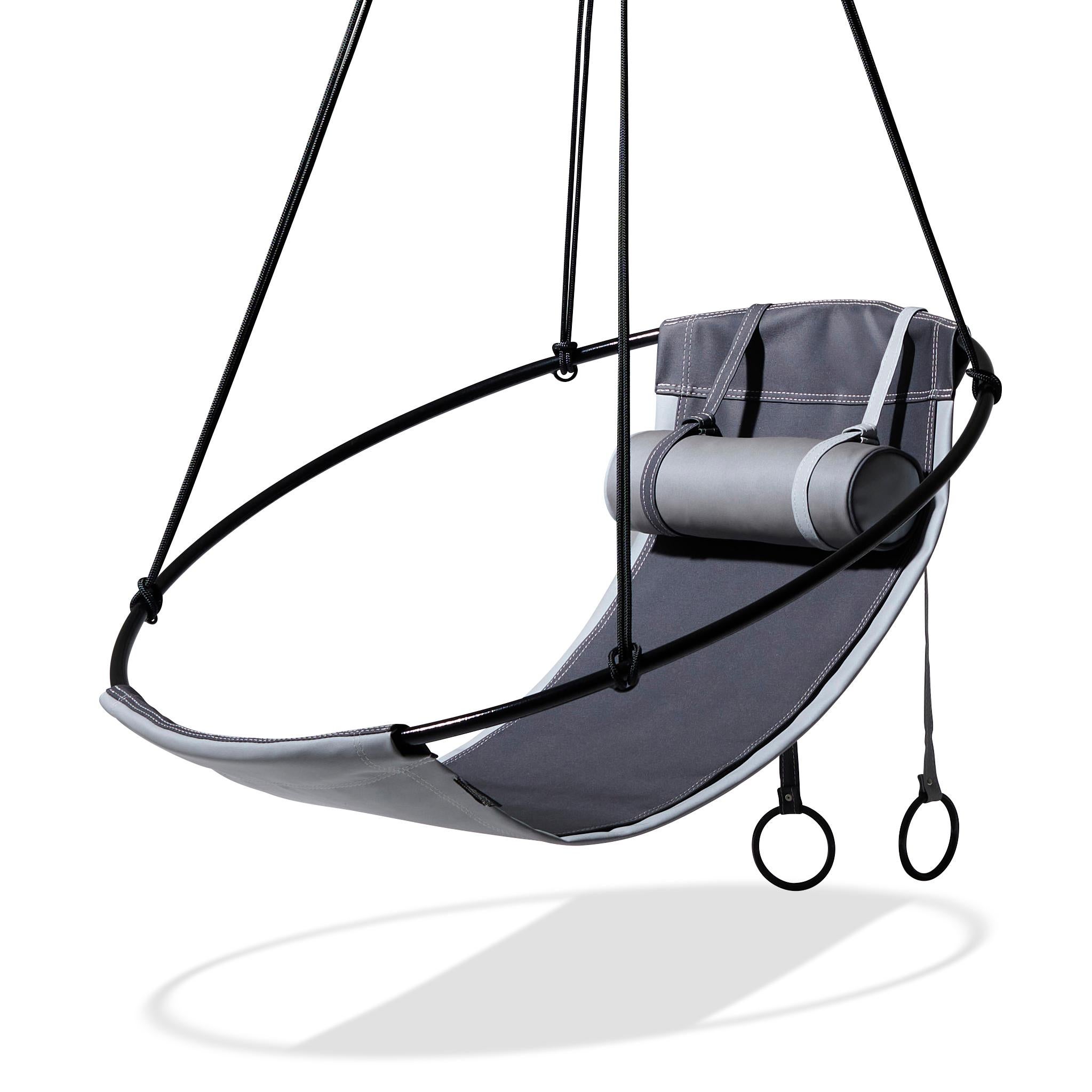 Our outdoor sling hanging chair is crafted with Spradling Silvertex material – a highly sustainable environmentally-friendly vegan material.
The Slings can be ordered as a Single but also works together as a pair which is slightly different from