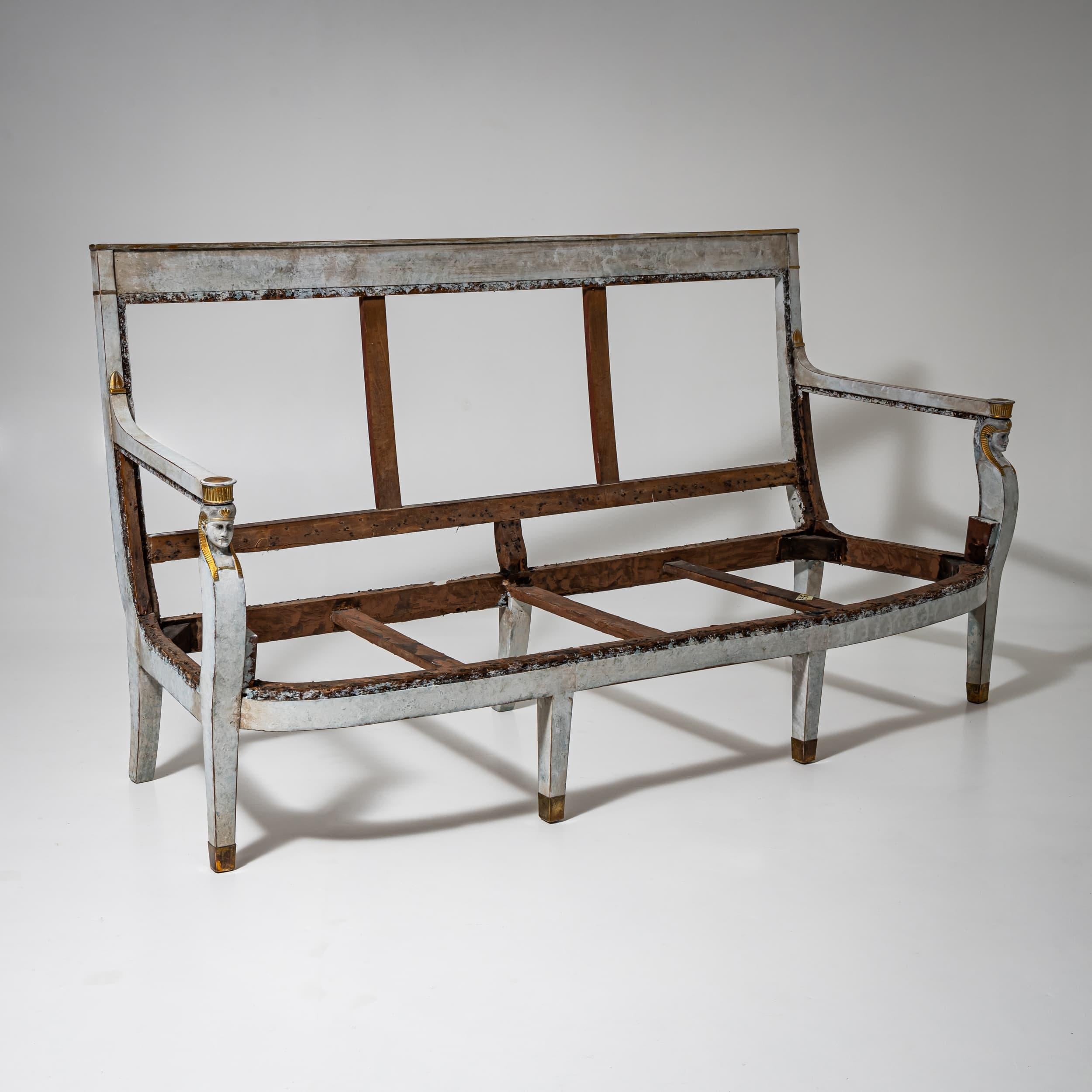 Cadre de canapé de style Empire peint en gris, 19e siècle Bon état - En vente à Greding, DE