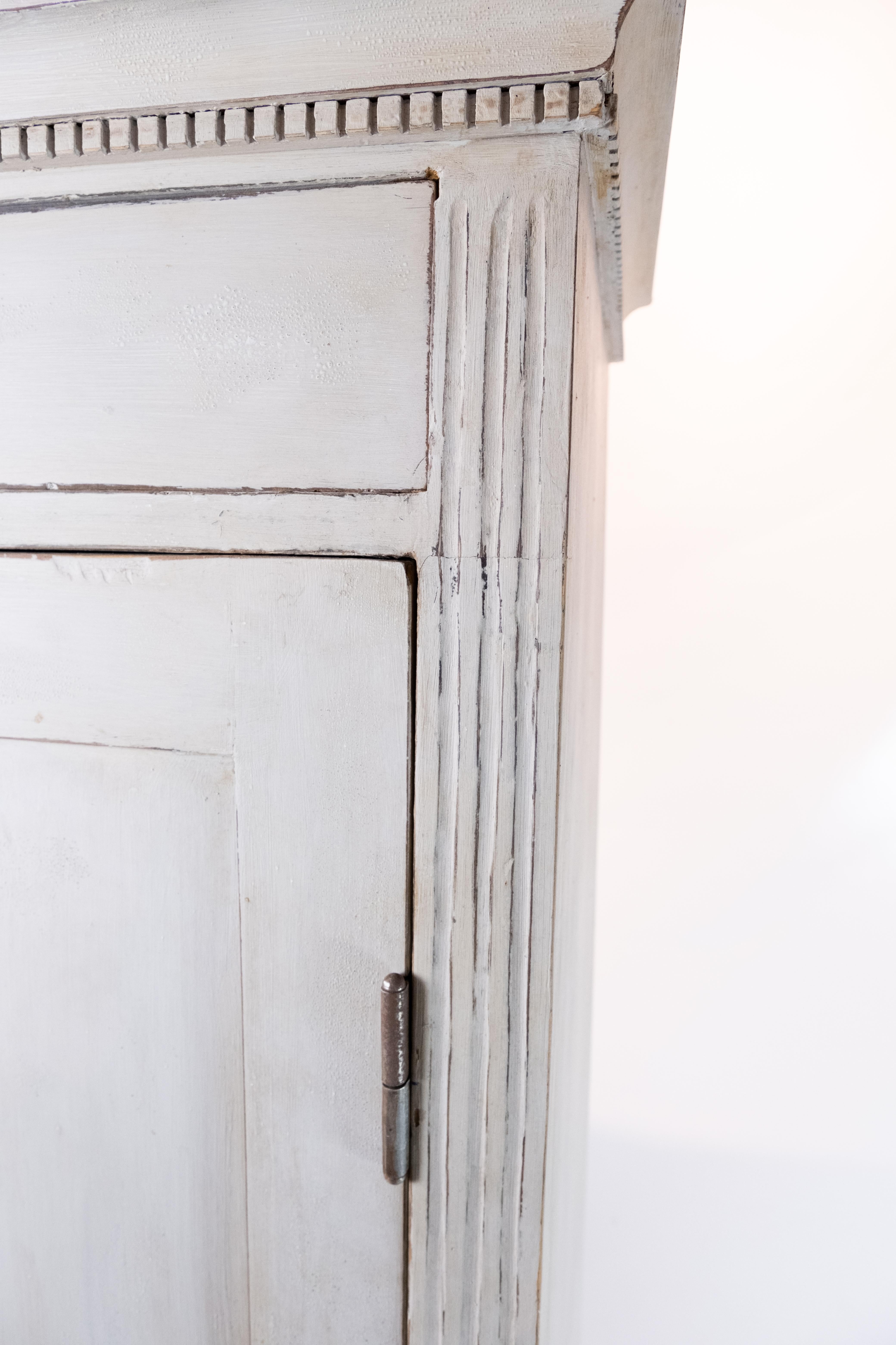 Grey Painted Gustavian Tall Cabinet, in Great Condition from the 1840s 4