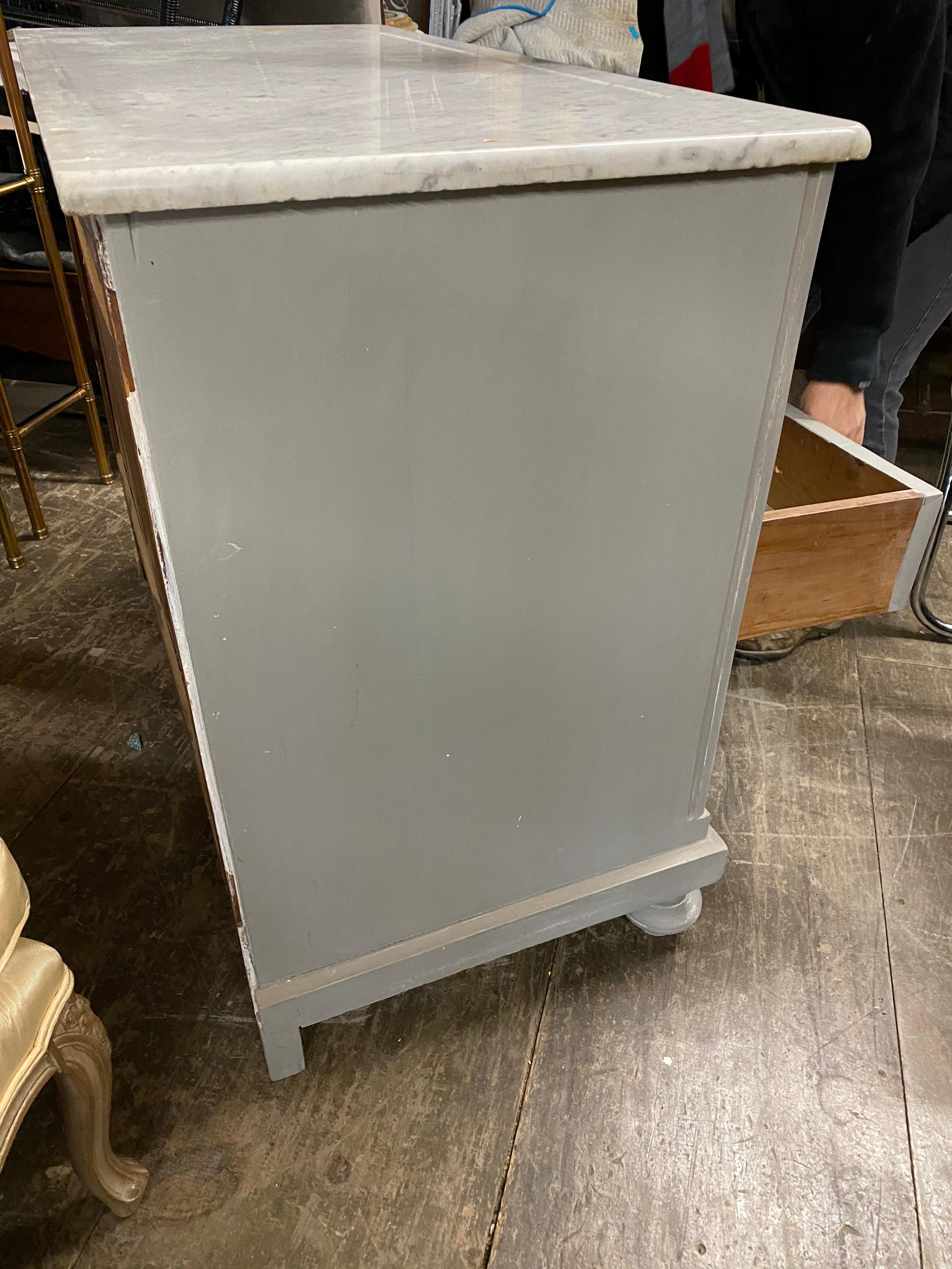 Hand-Painted Grey Painted Marble-Top Chest of Drawers For Sale