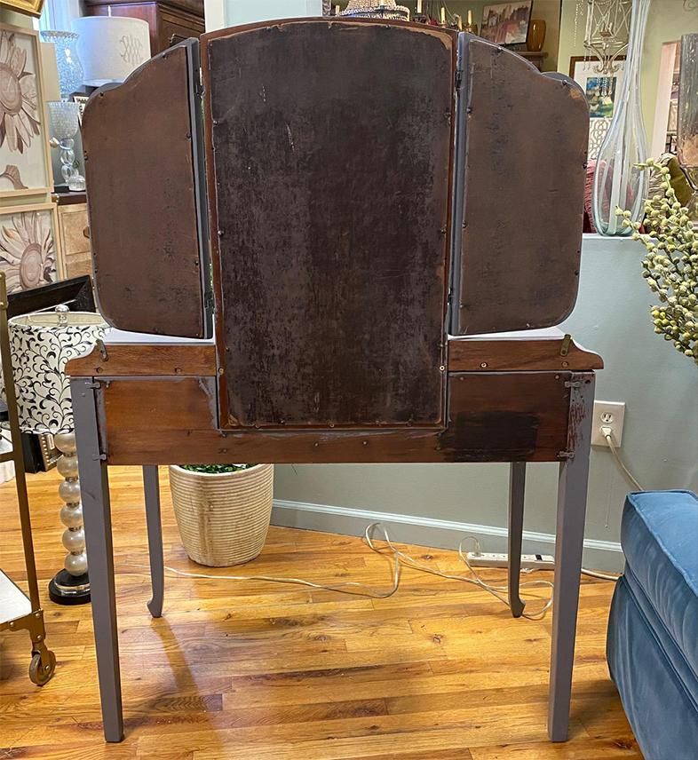 Grey Painted Vintage Vanity with 3-Piece Mirror For Sale 1