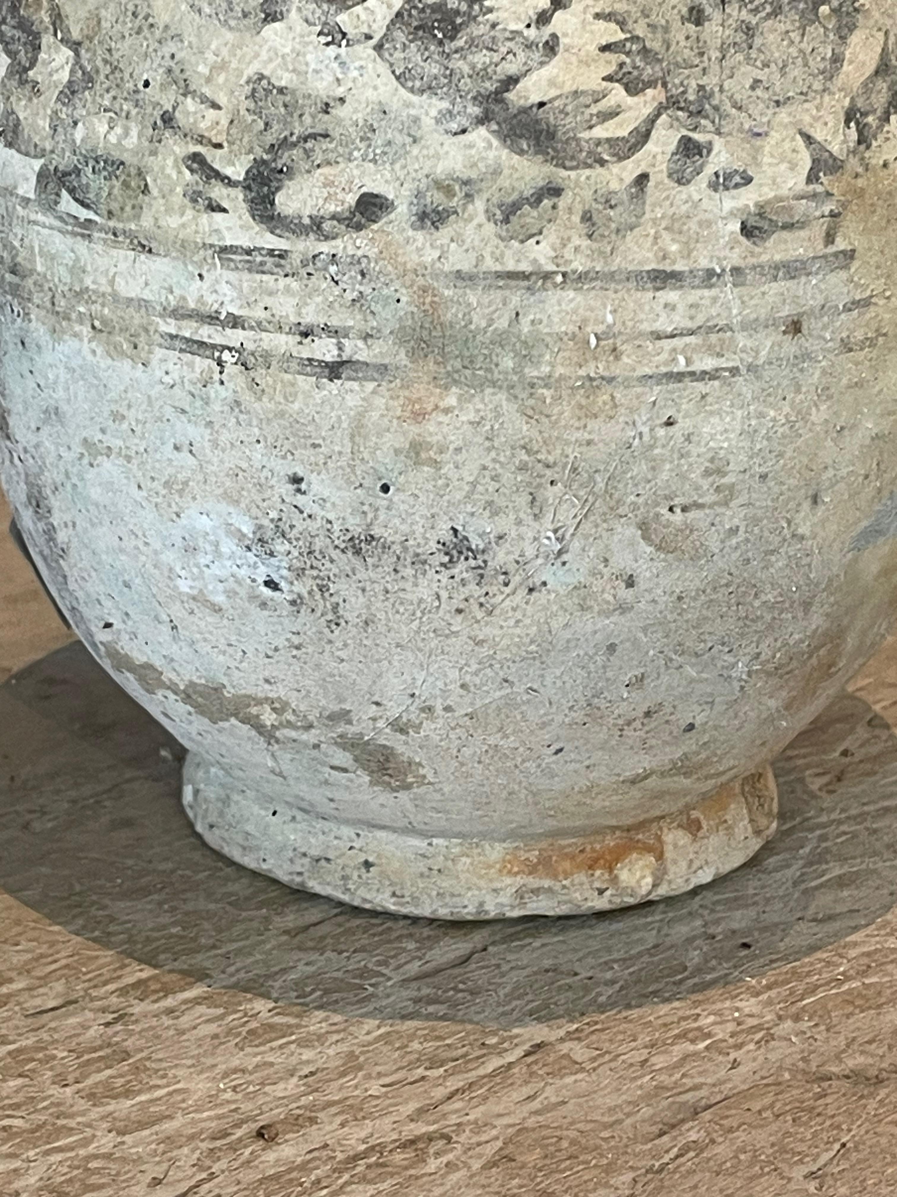 Vase en céramique grise de Sawankhalok, Thaïlande, 16e siècle Bon état - En vente à New York, NY