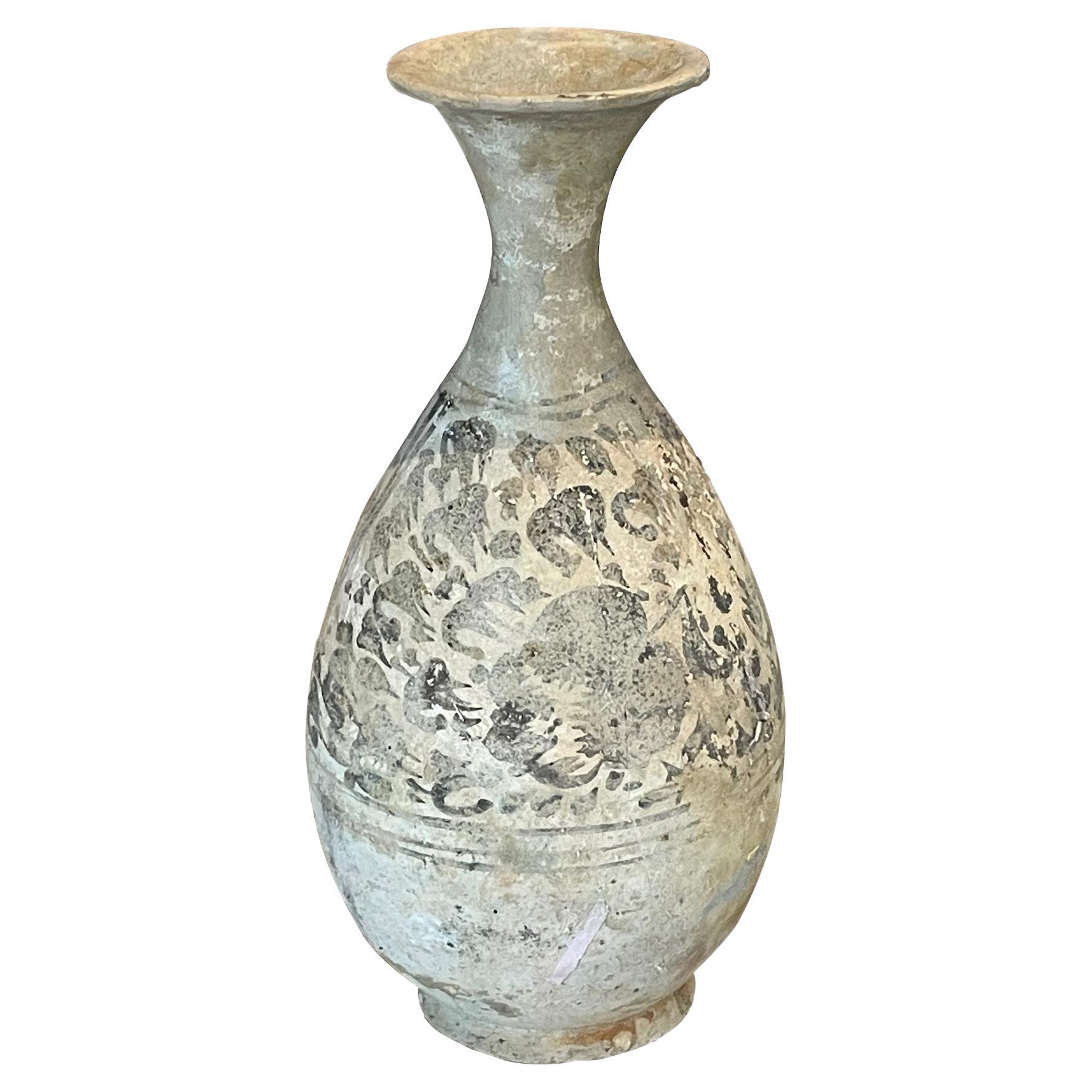 Grey Pattern Ceramic Sawankhalok Shipwreck Vase, Thailand, 16th Century