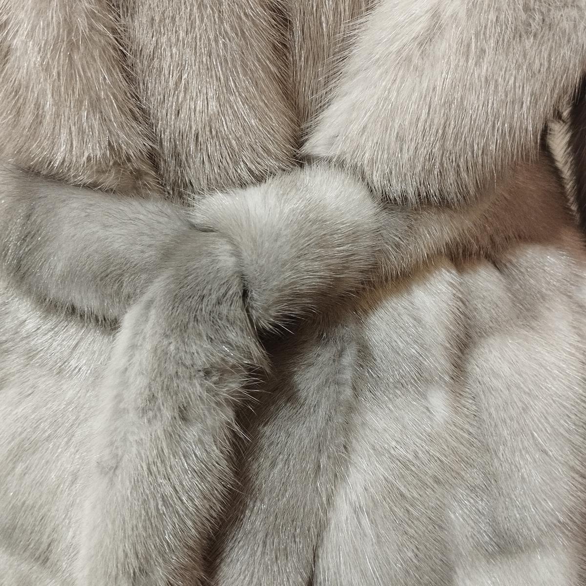  Manteau en fourrure d'Américain gris perlé M Pour femmes 