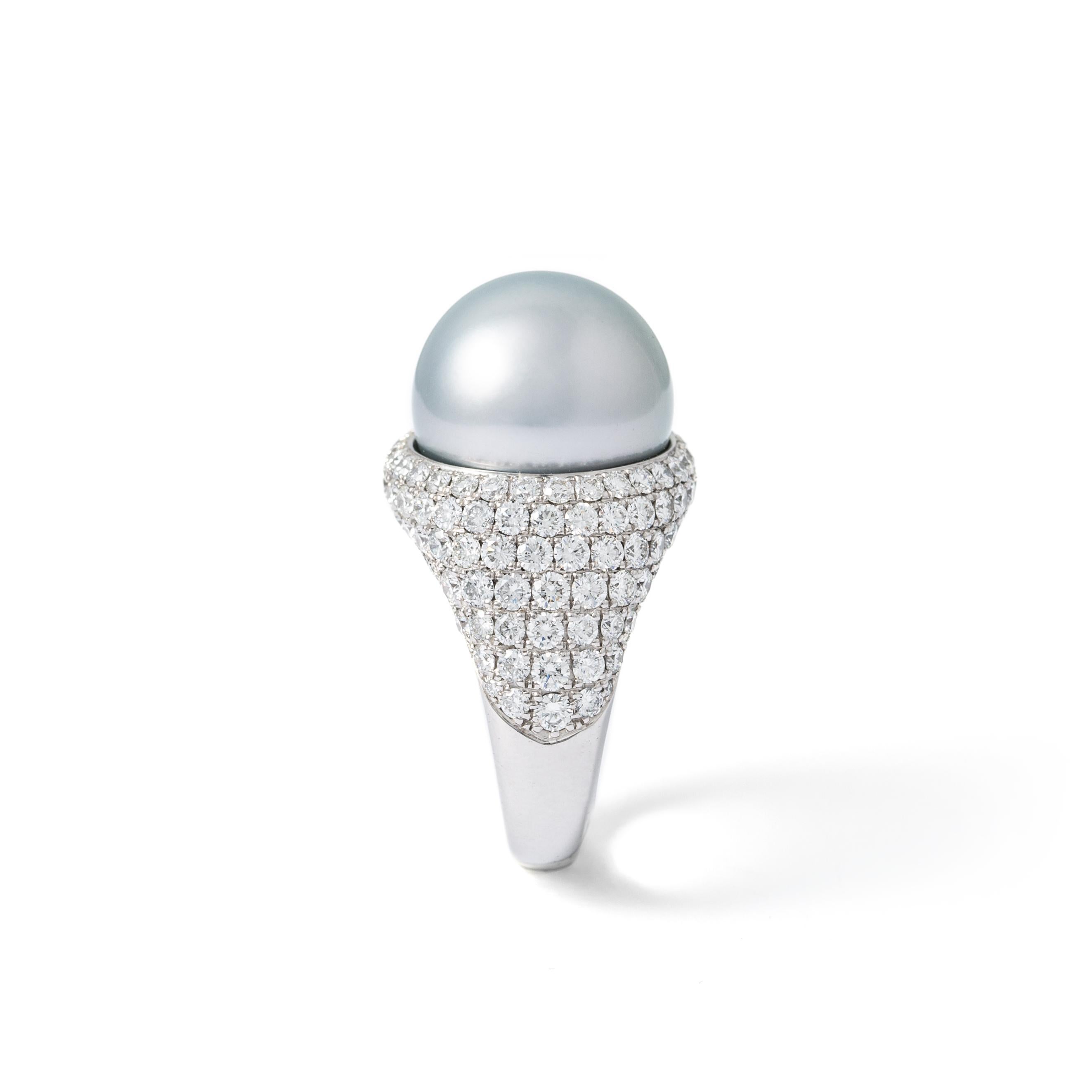 Grey Pearl Diamond Ring In New Condition For Sale In Geneva, CH