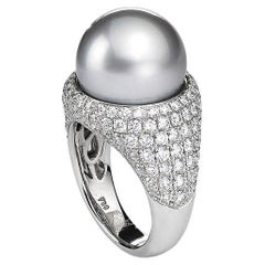 Bague en perles grises et diamants