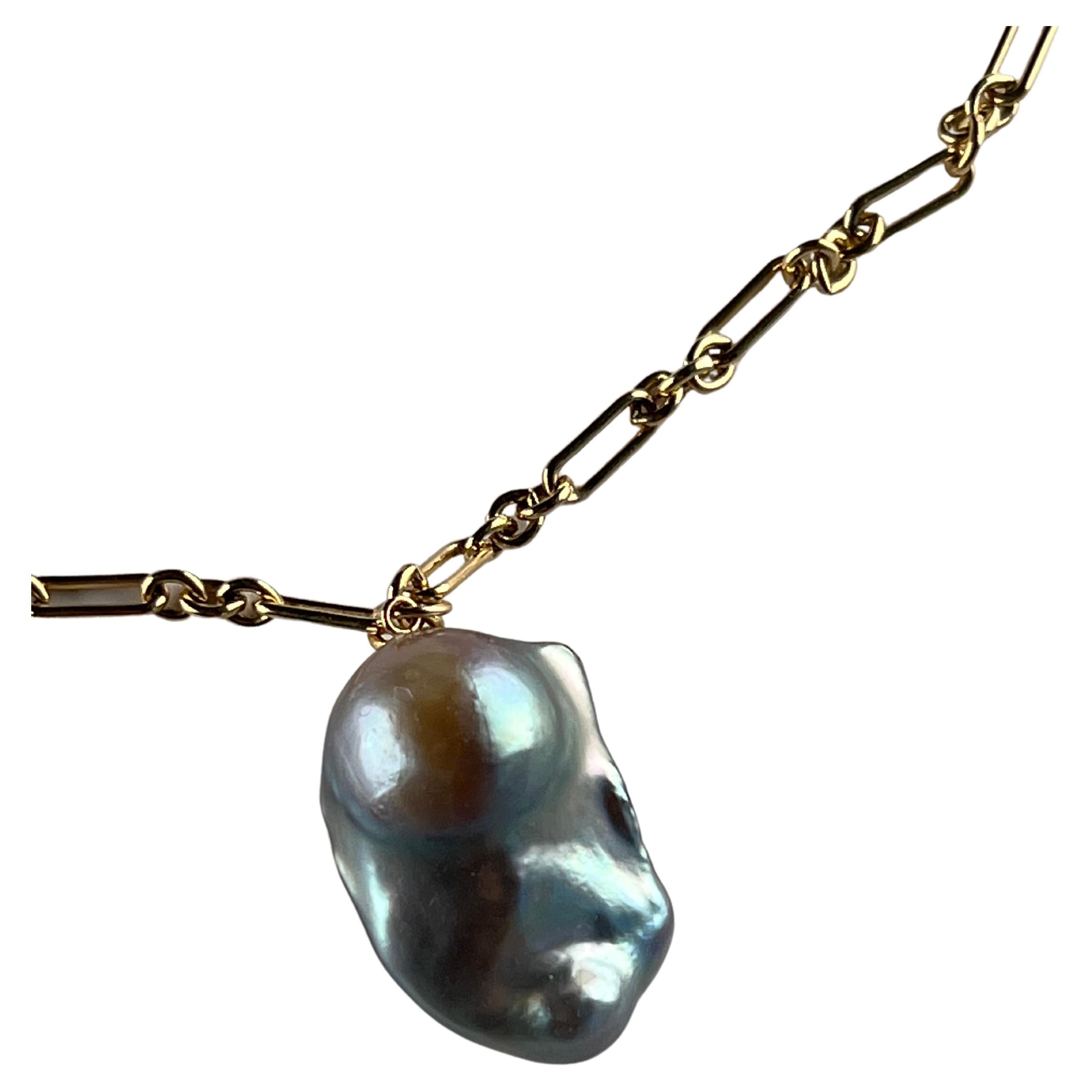 Halskette mit Tansanit-Perlen-Tropfenanhänger, J Dauphin (Viktorianisch) im Angebot