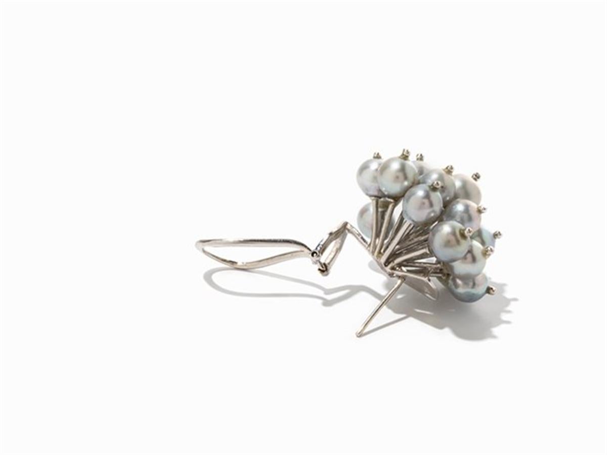 Women's Grey Pearl Earrings, 18 k White Gold For Sale
