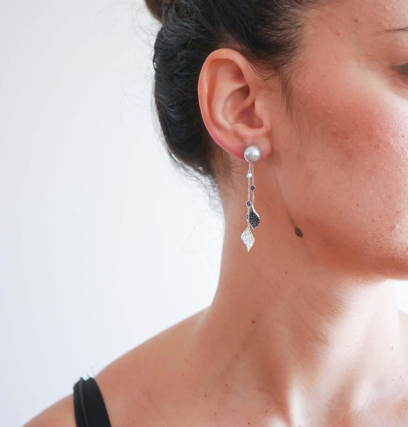 Taglio misto Perla grigia, perla bianca, diamanti bianchi e neri, orecchini in oro bianco 14 carati. in vendita