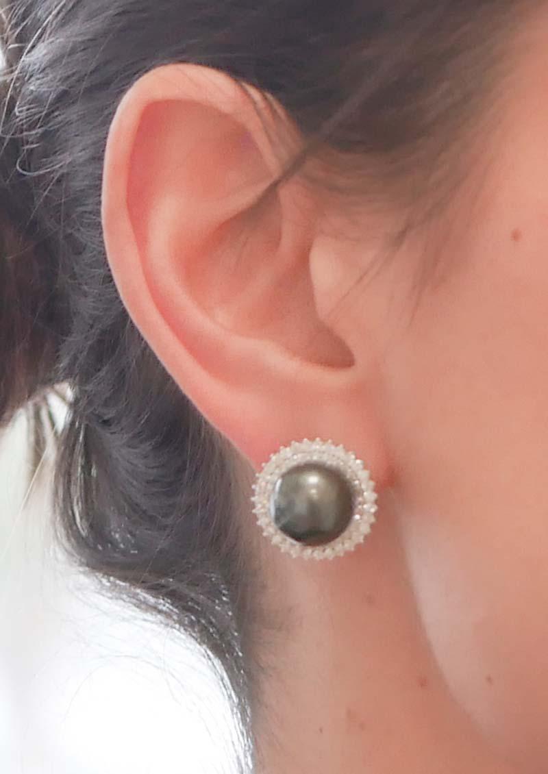 Ohrringe aus 18 Karat Weißgold mit grauen Perlen und Diamanten im Zustand „Gut“ im Angebot in Marcianise, Marcianise (CE)