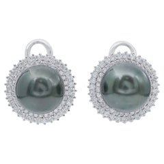 Pendientes de perlas grises, diamantes y oro blanco de 18 quilates