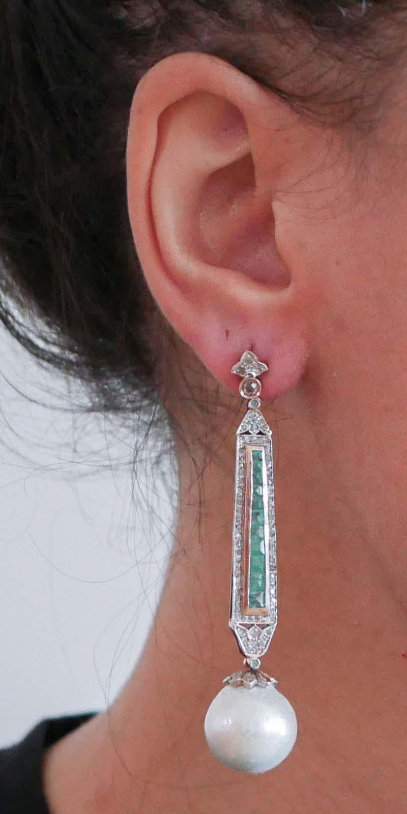 Grey Pearls, Emeralds, Diamonds, 14 Karat Rose Gold and Silver Earrings. In Good Condition For Sale In Marcianise, Marcianise (CE)