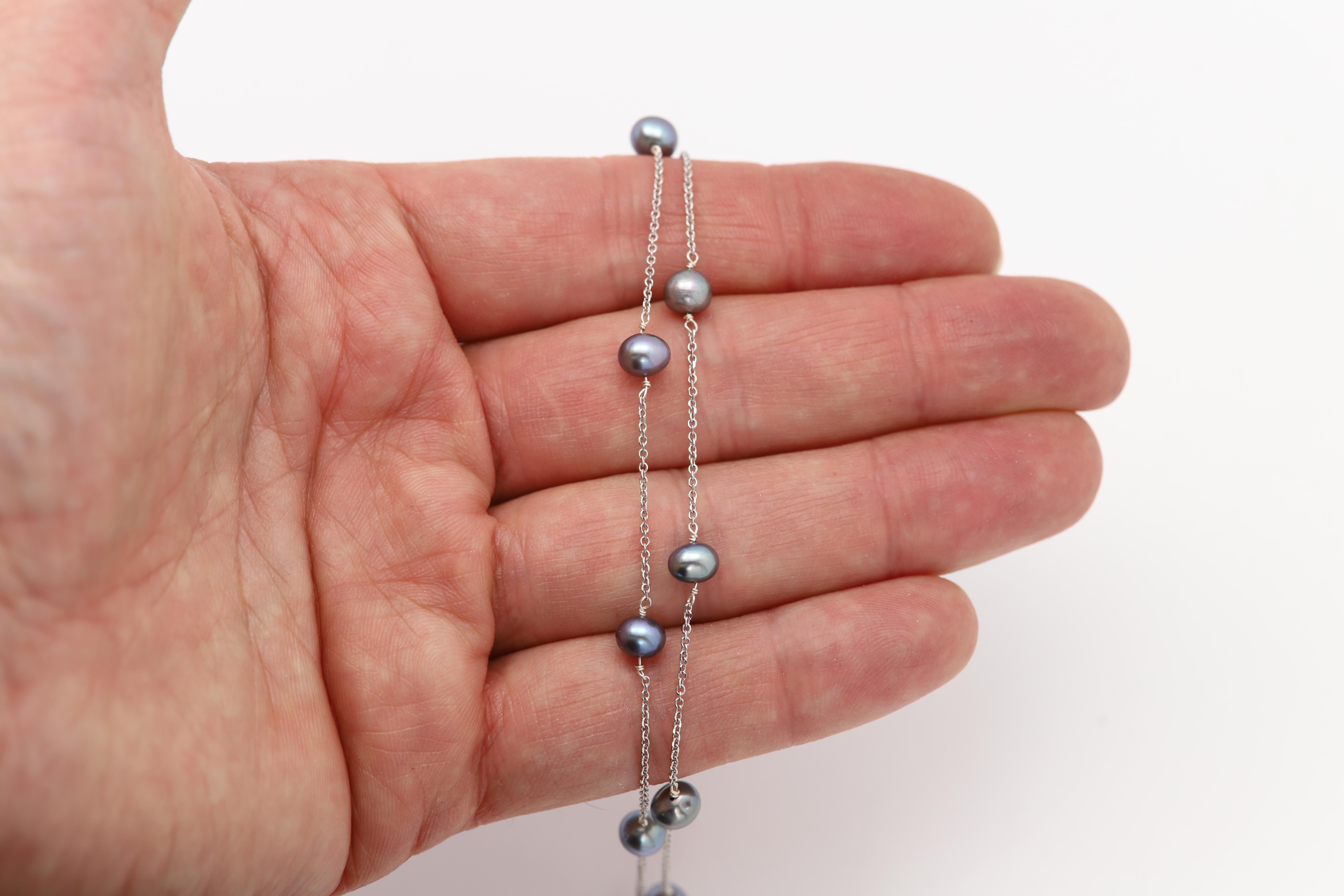 Grey Pearls Wired Necklace 14 Karat White Gold Pearl Chain Necklace In New Condition For Sale In Brooklyn, NY