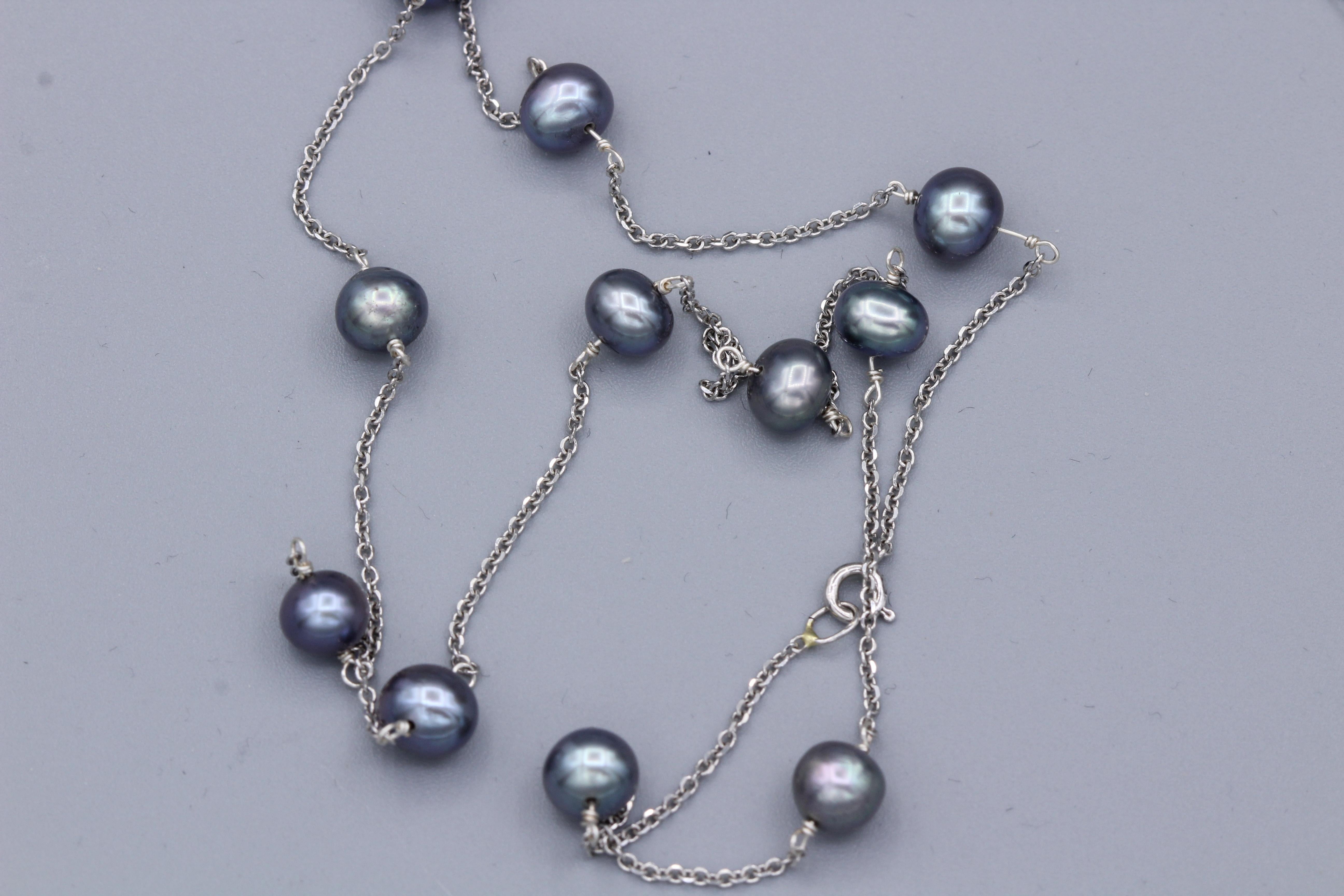 Grey Pearls Wired Necklace 14 Karat White Gold Chain Necklace For Sale 2