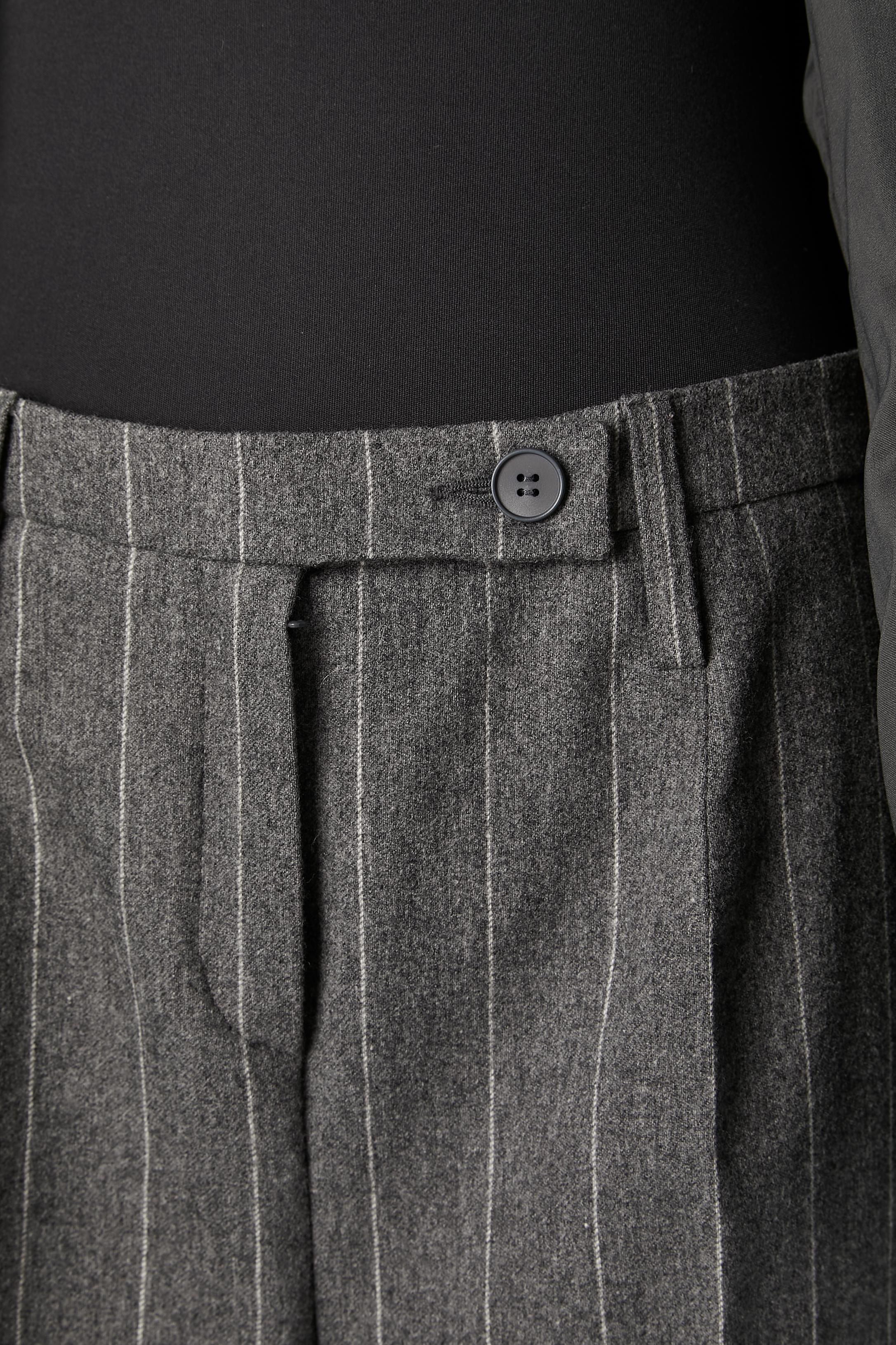 Costume pantalon gris à rayures en laine Yves Saint Laurent Variation  en vente 2