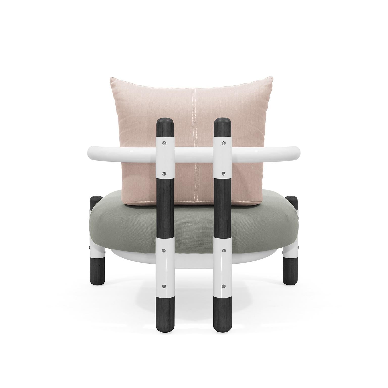 Modern Grey PK15 Single Seat Sofa, Steel Structure and Ebonized Legs by Paulo Kobylka For Sale