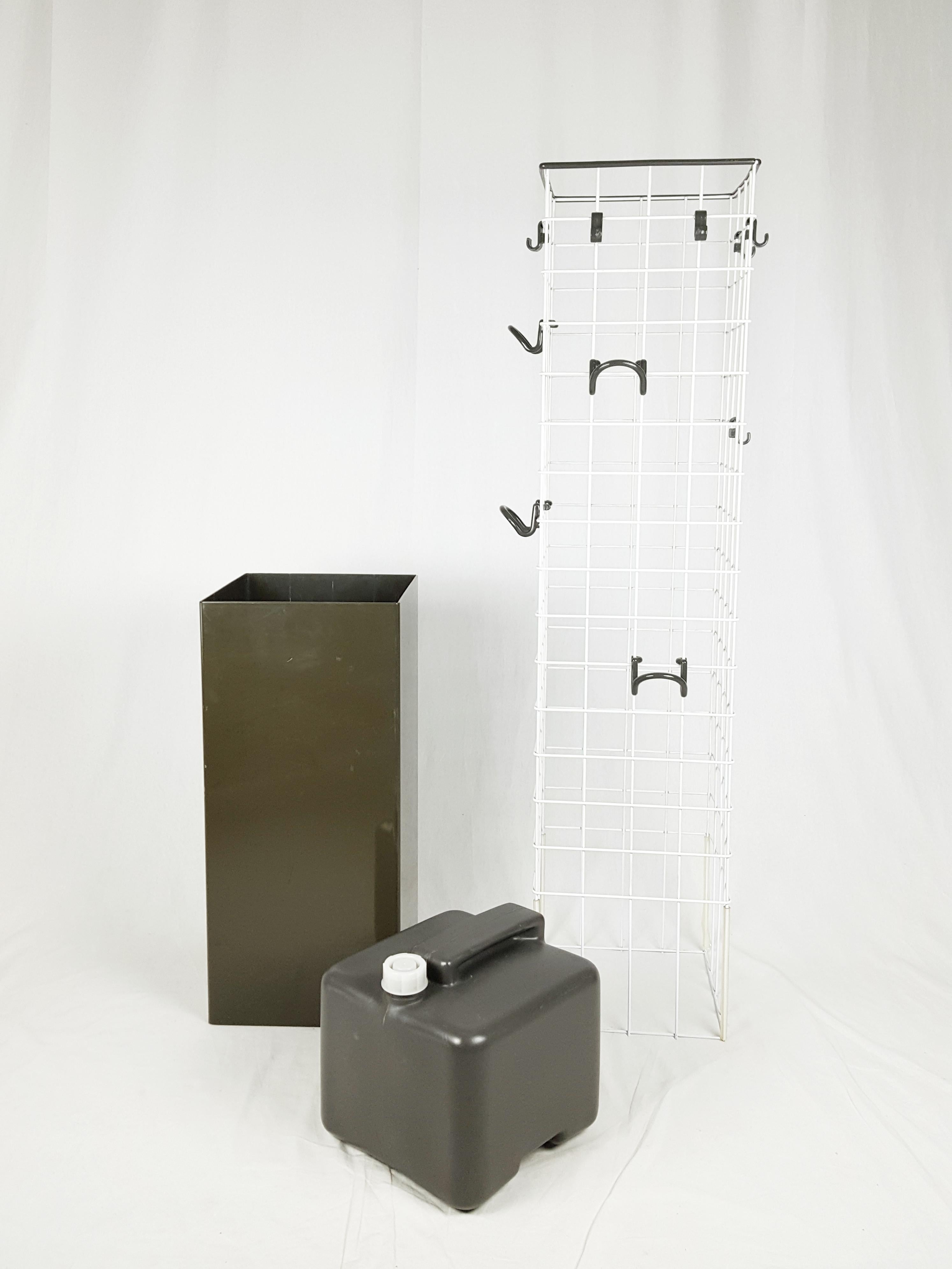 Late 20th Century Grey Plastic and White Metal 4788 Clothes-Stand by Ferrieri for Kartell, 1980s For Sale