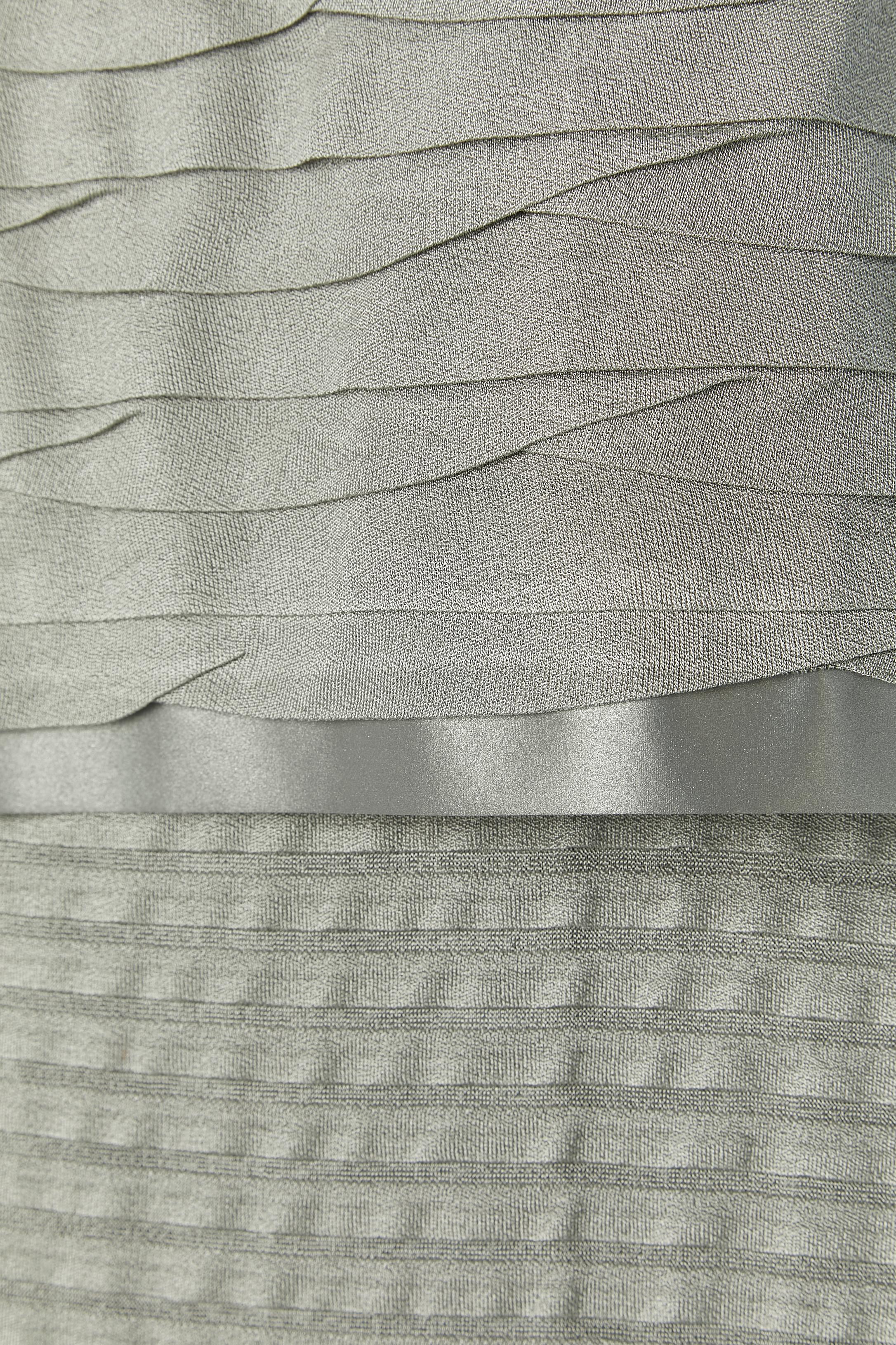 Grey pleated sleeveless top with double lay skirt CHANEL In Excellent Condition For Sale In Saint-Ouen-Sur-Seine, FR