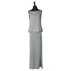 Top grigio senza maniche a pieghe con gonna a doppio strato Chanel
