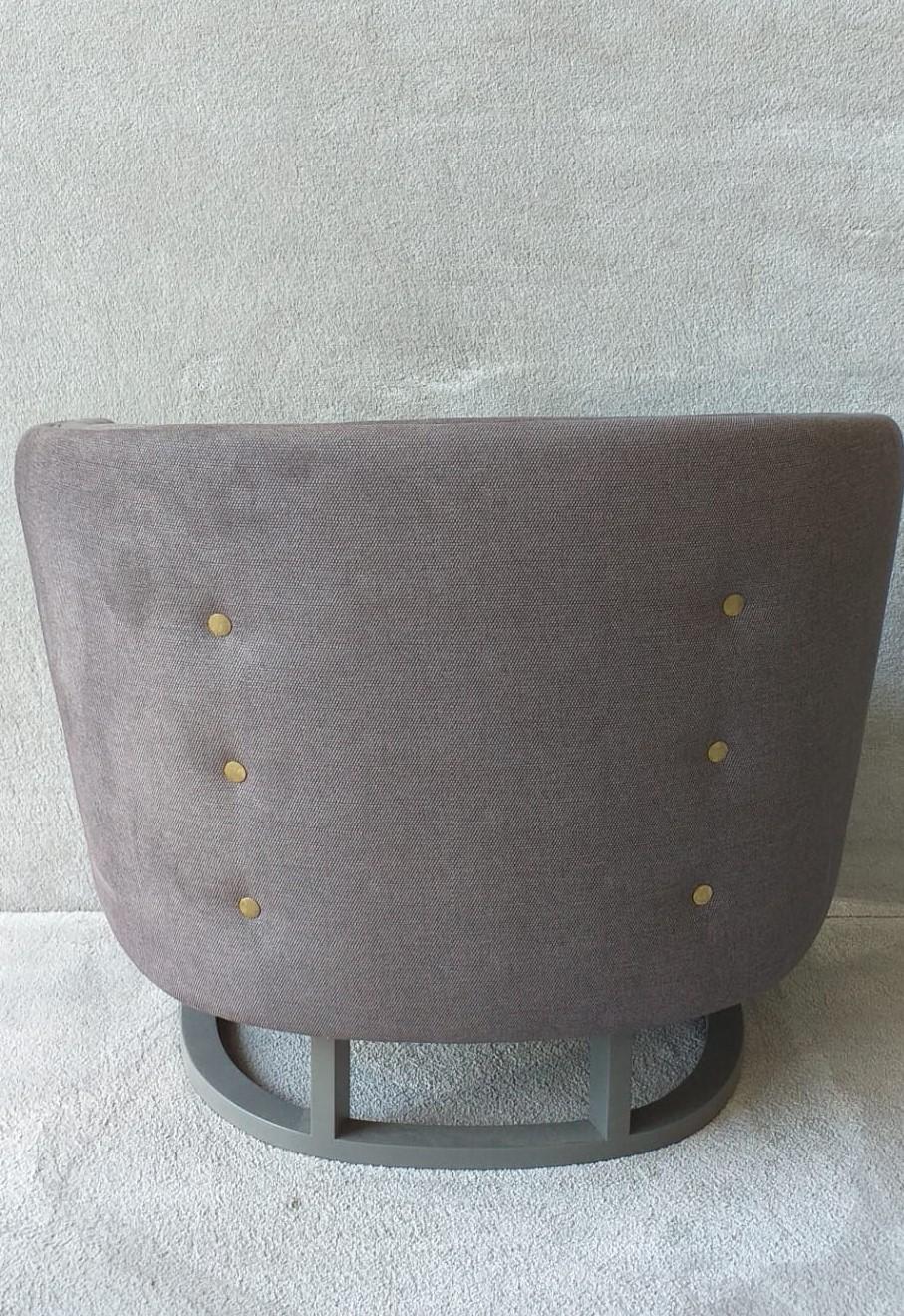 POEMA II Armchair with brass buttons In New Condition For Sale In Frazão, Porto