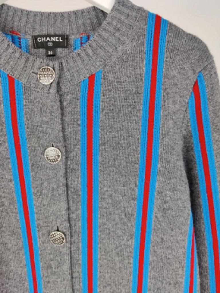 Women's Grey, Red & Blue Striped Cashmere Knit Cardigan For Sale