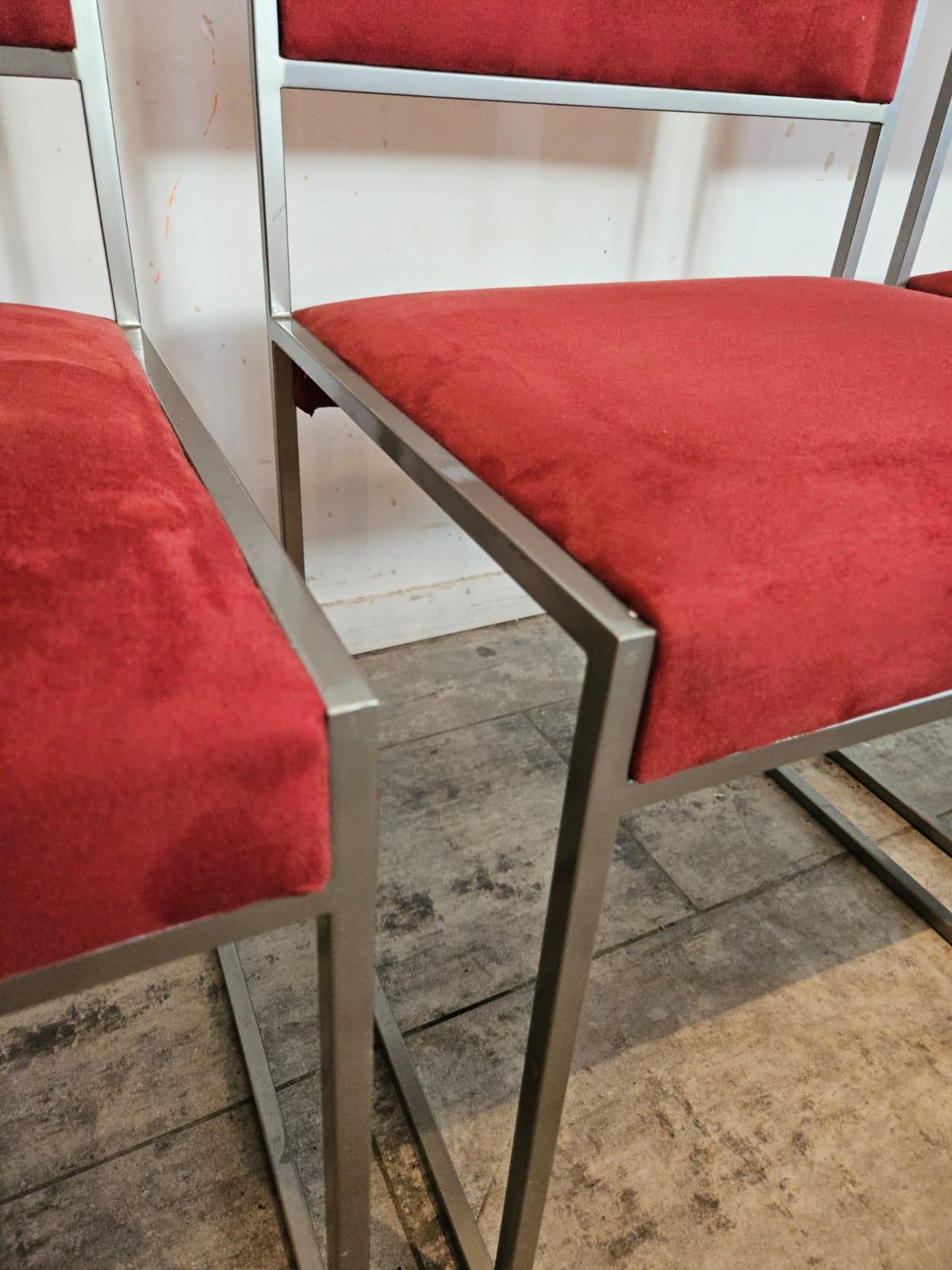 Satz von 4 Esszimmerstühlen „willy Rizzo“ in Grau - Rot. (Metall) im Angebot