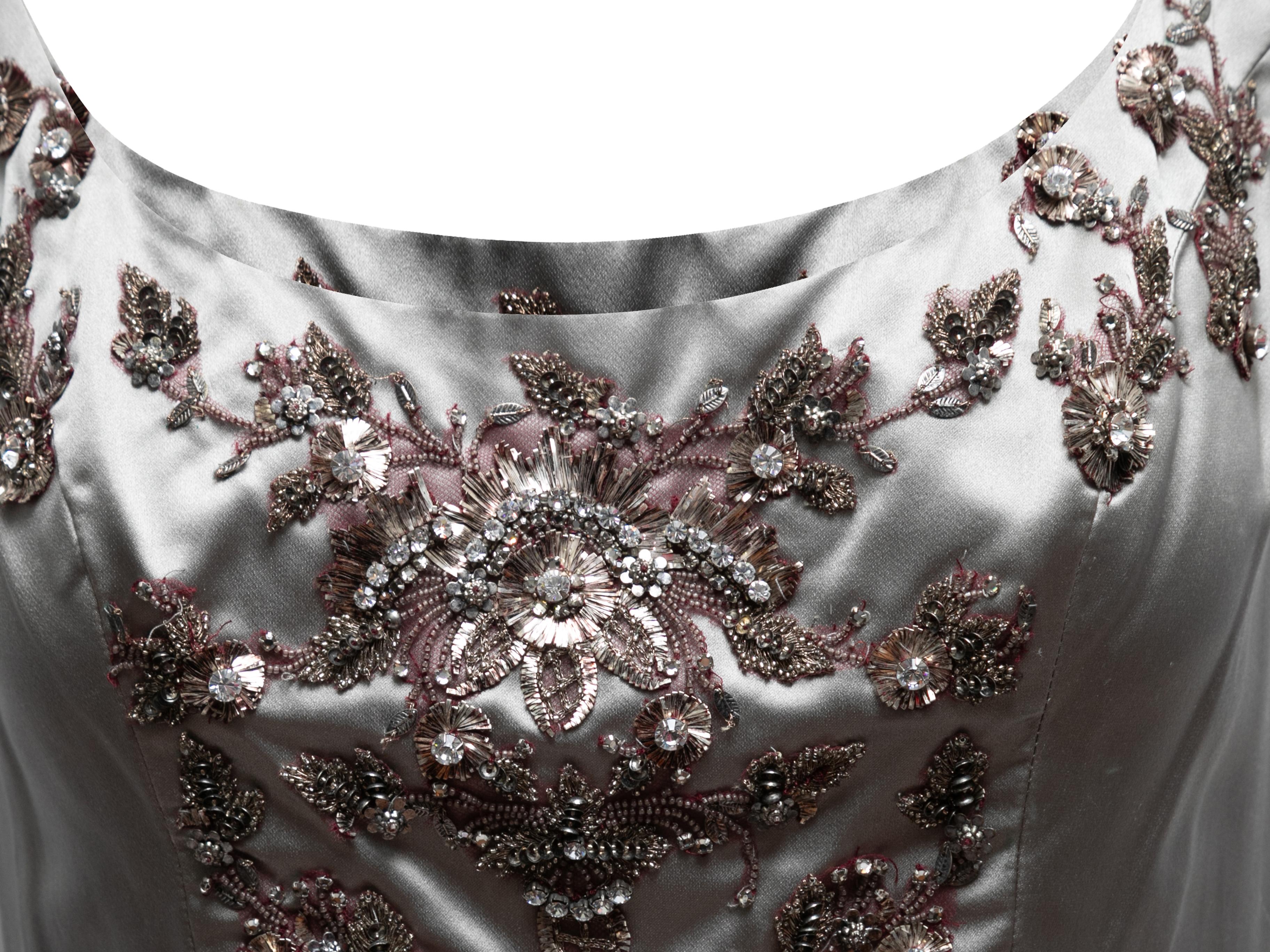 Vestido de noche gris Reem Acra de seda con adornos sin mangas Talla US S en Bueno estado para la venta en New York, NY