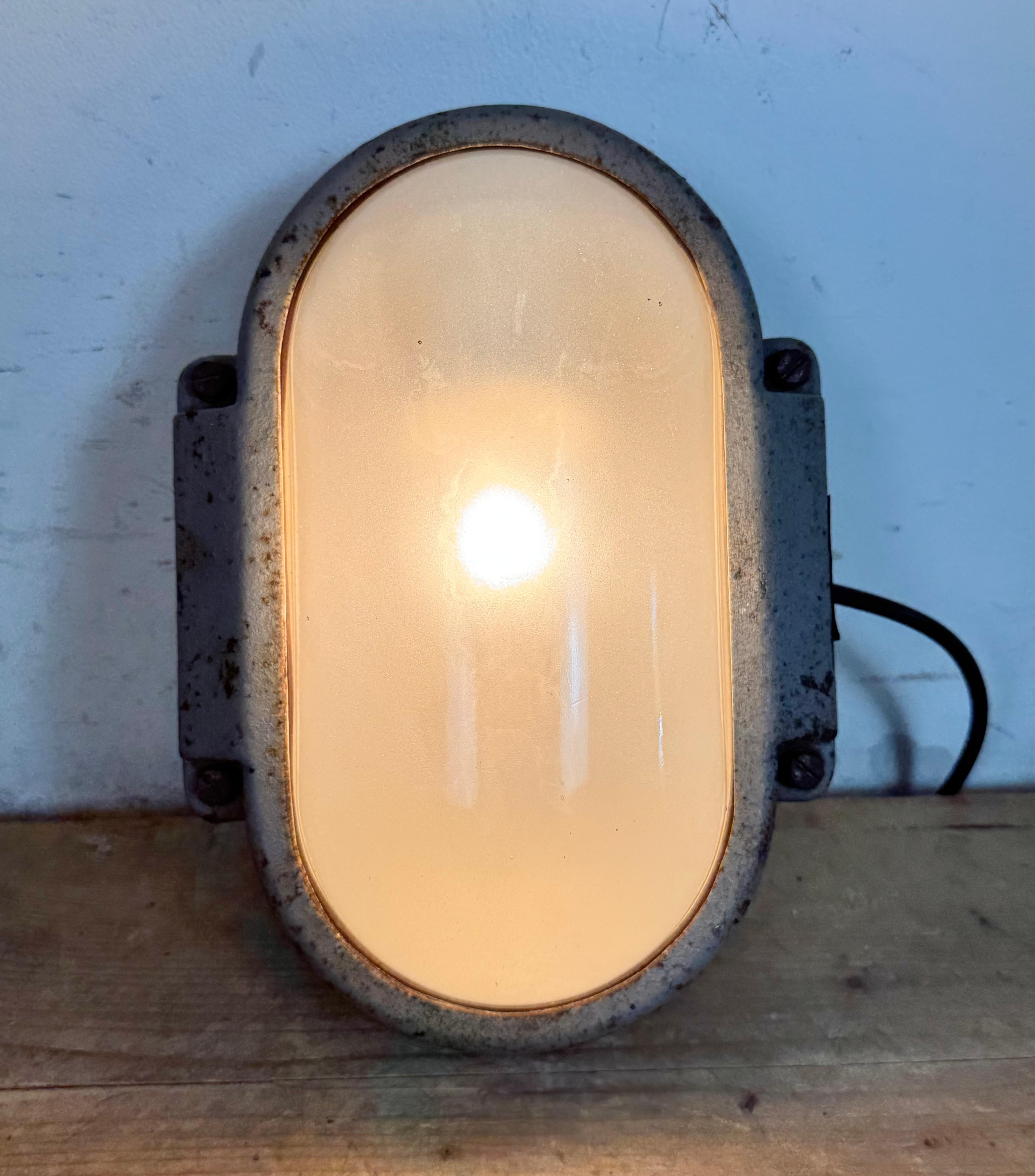 Grey Rusty Industrial Cast Iron Wall Light from Elektrosvit, 1960s For Sale 11