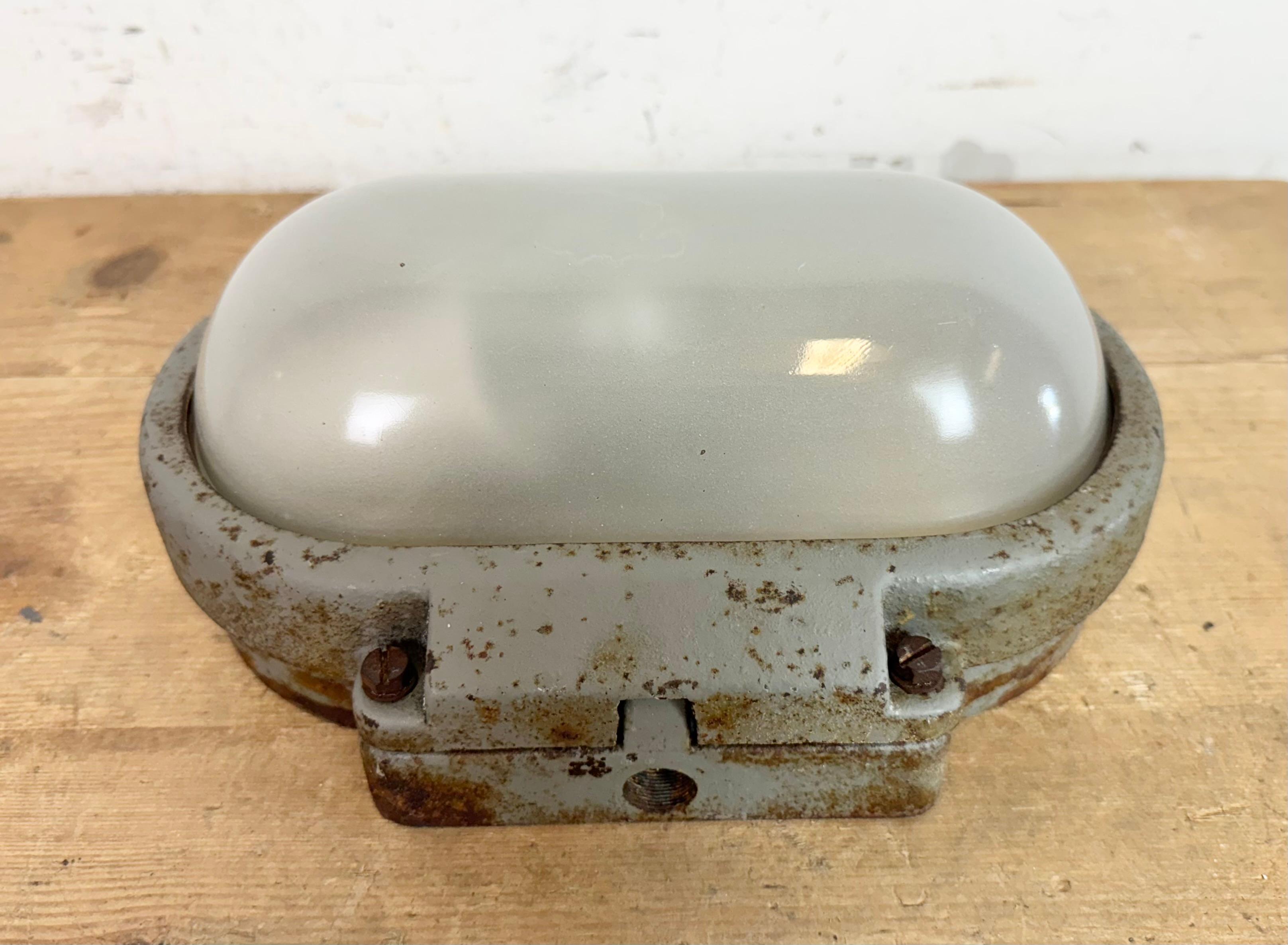 Grey Rusty Industrial Cast Iron Wall Light from Elektrosvit, 1960s For Sale 1