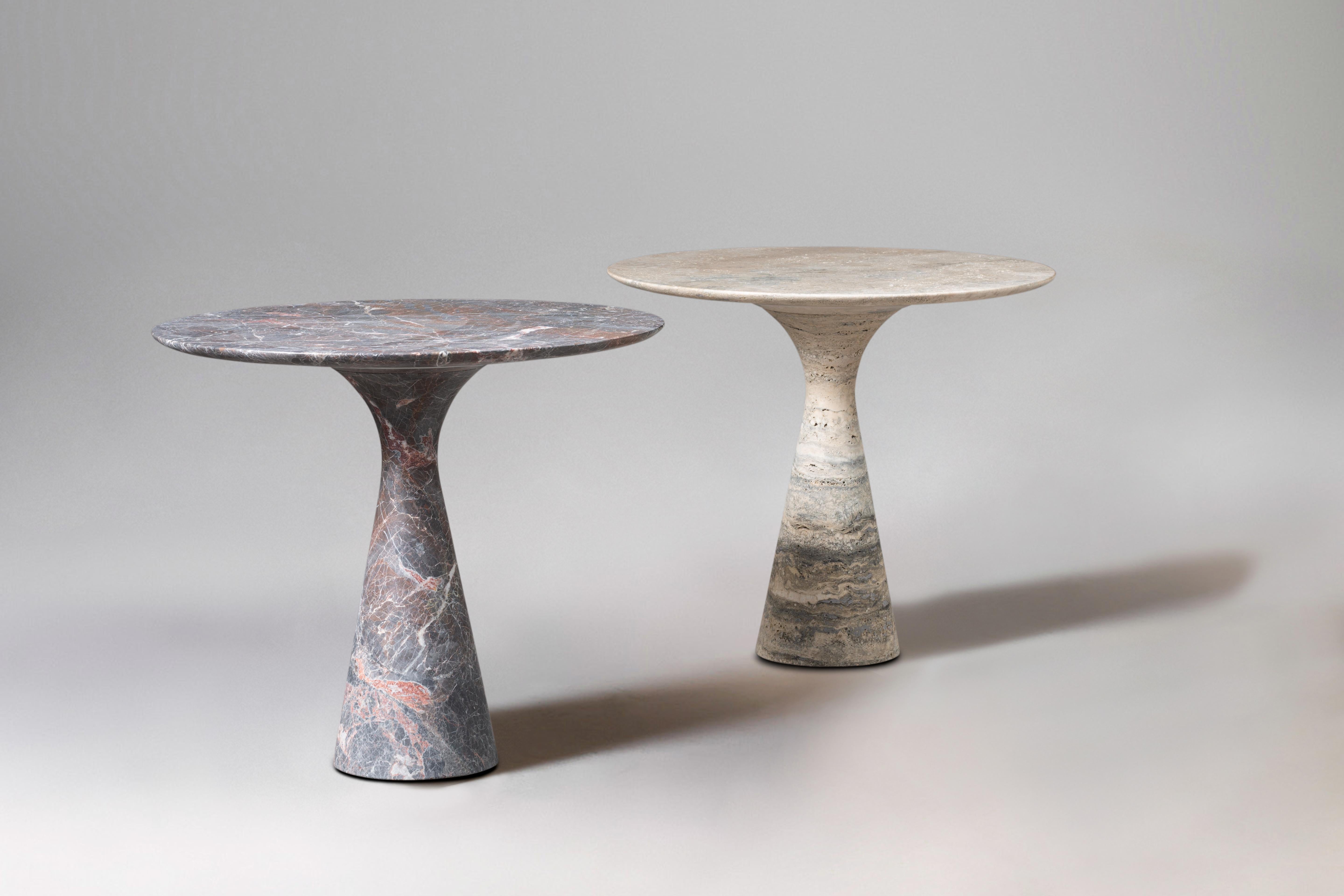 Saint Laurent table d'appoint en marbre gris raffiné contemporaine 62/45 en vente 3