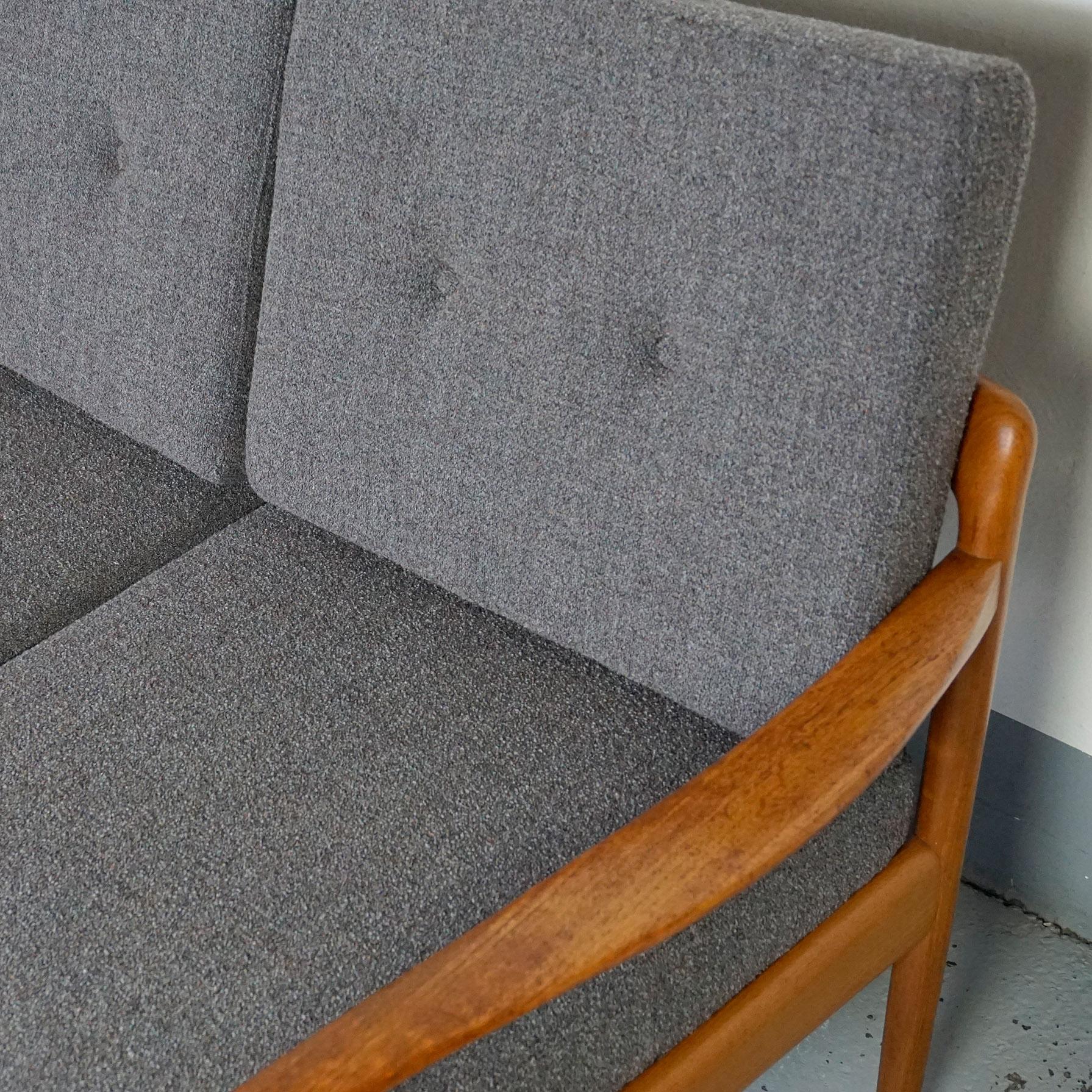 Grey Scandinavian Modern Teak Three-Seat Sofa by Knoll Antimott 1