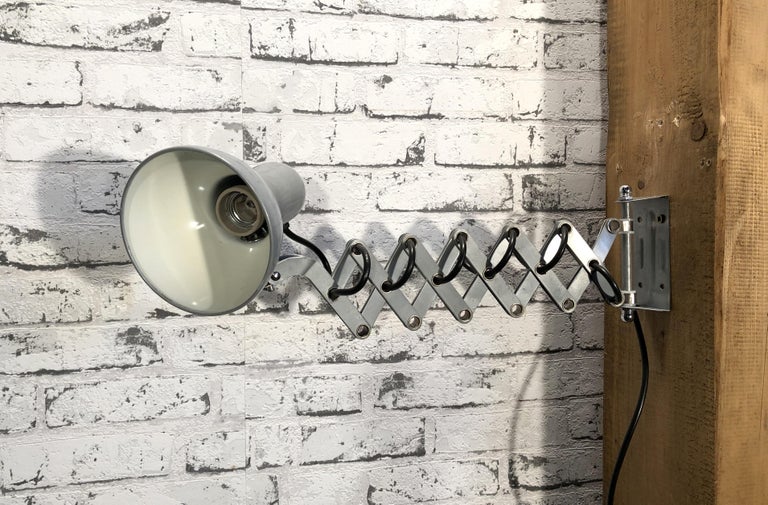 Grey Scissor Wall Lamp, 1980s In Good Condition For Sale In Mratin, CZ
