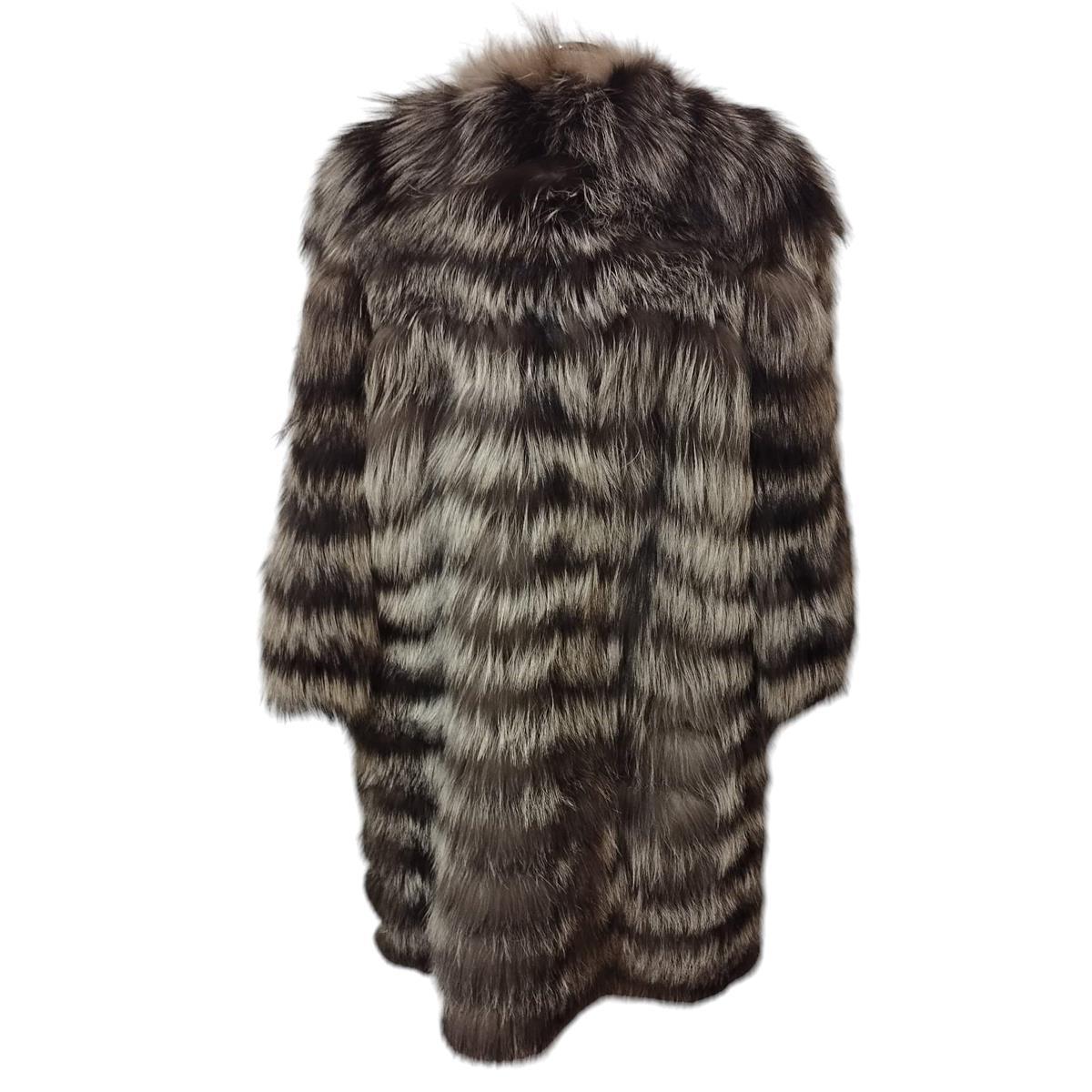 Real miurmansky
Grey shaded color
Hook closure 
Two pockets 
3/4 Sleeve
Length shoulder/hem cm 80 (31,4 inches)
Shoulder cm 50 (19,6 inches)

Fast international shipping from Italy included in the price