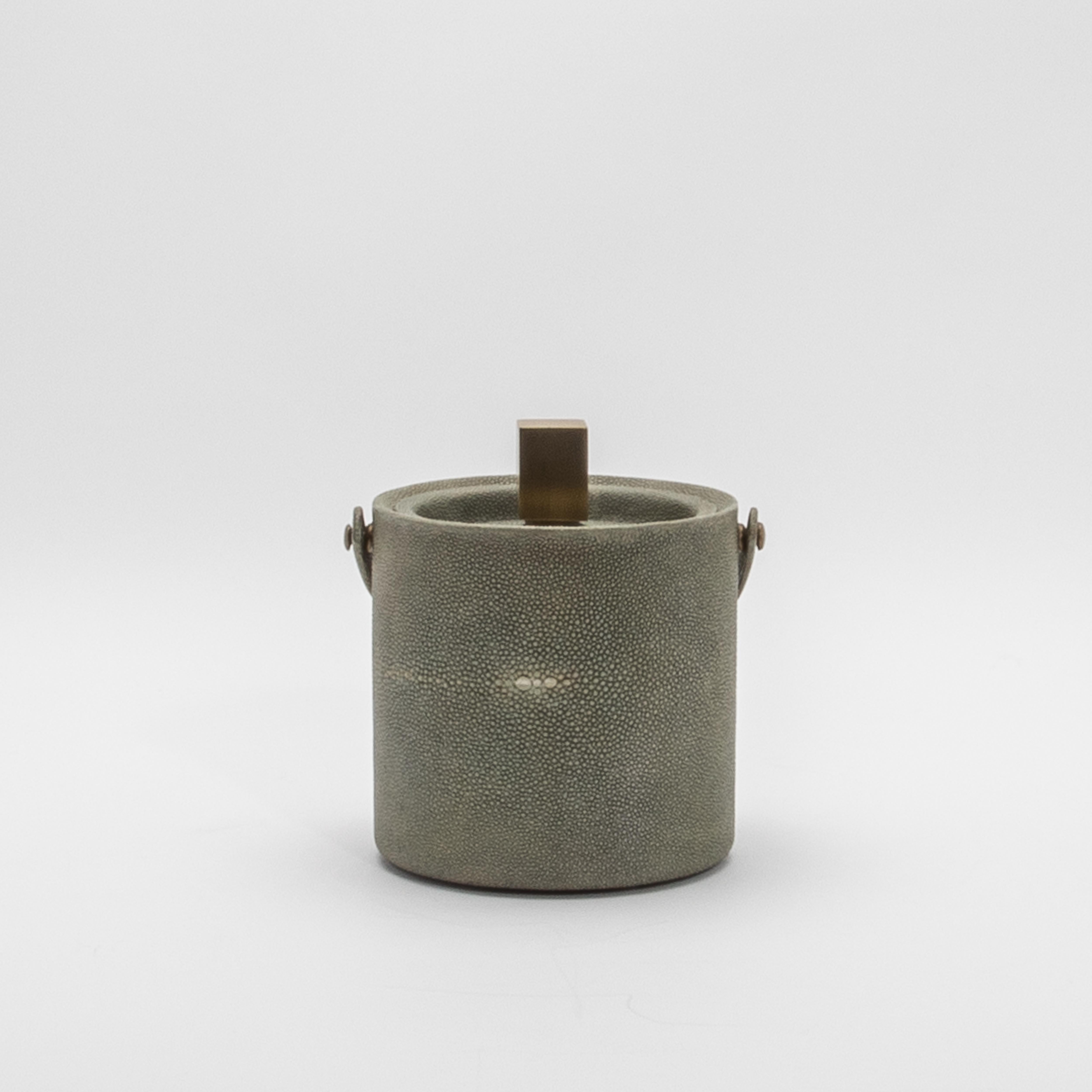Shagreen Stingray Ice Bucket in Grey Shagreen with Bronze Patina Brass Details by KIFU Paris For Sale