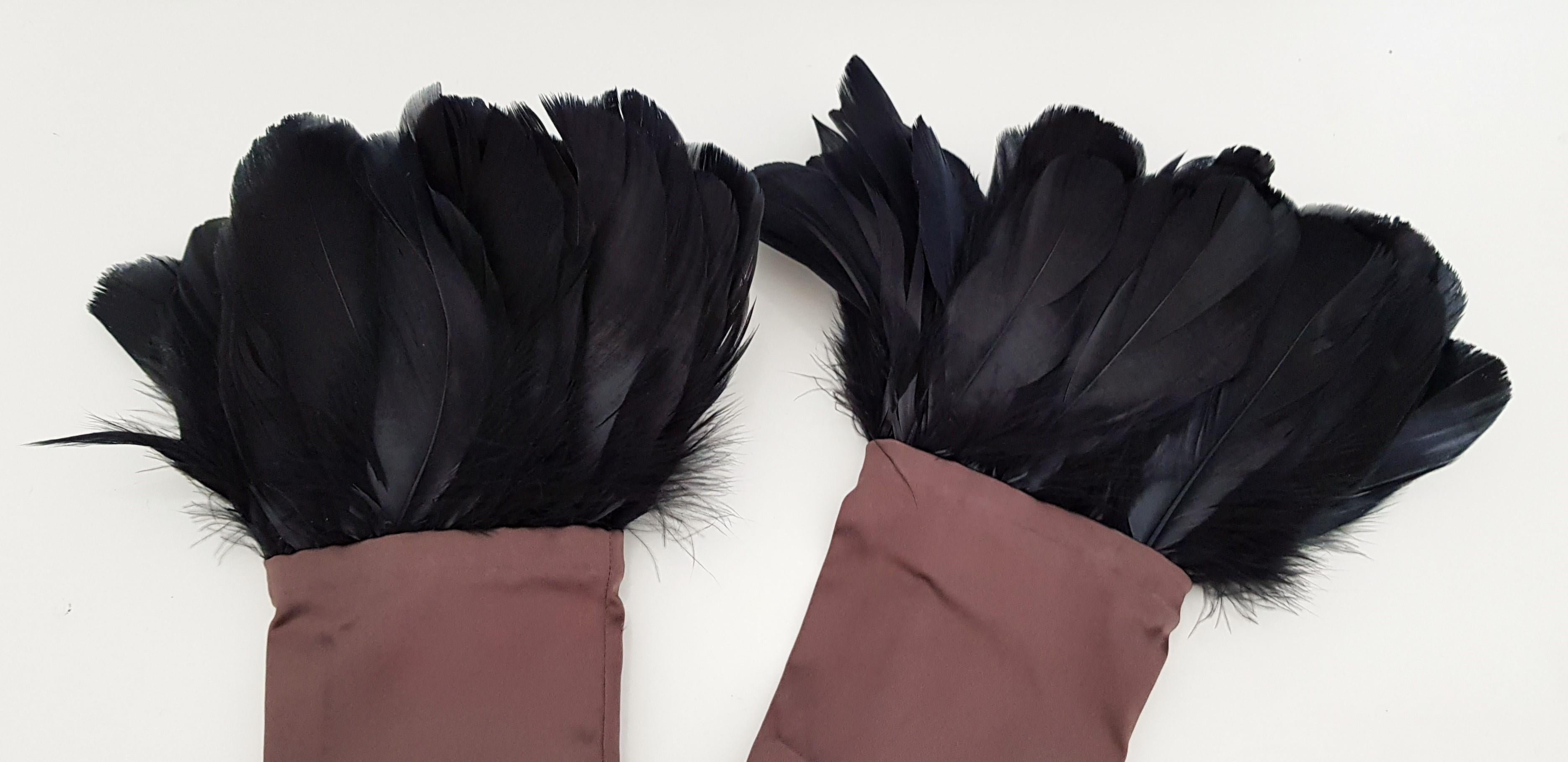 Grey Silk Valentino long gloves with black feathers - For Women - Size 8  For Sale 7