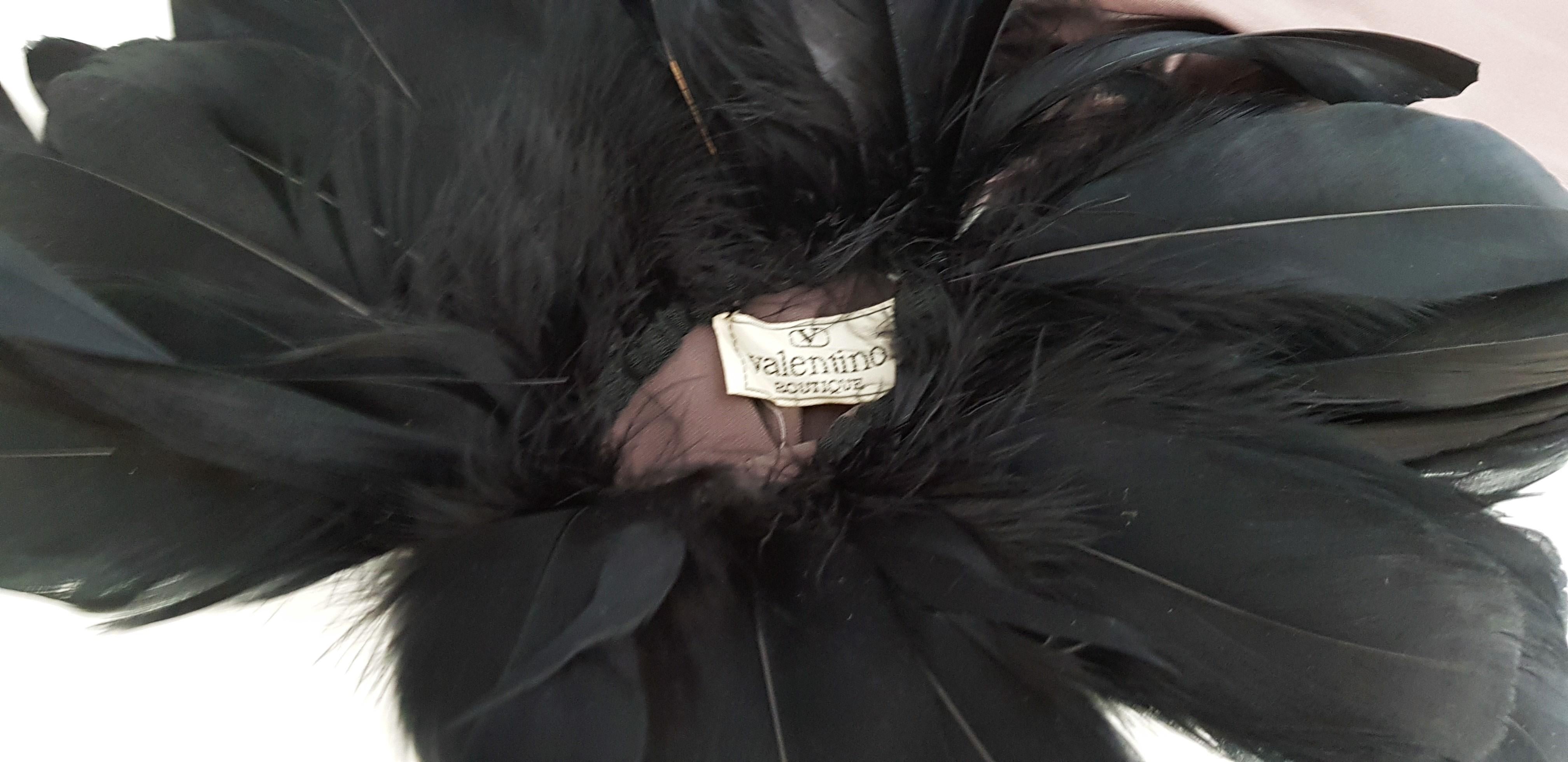 Grey Silk Valentino long gloves with black feathers - For Women - Size 8  For Sale 8