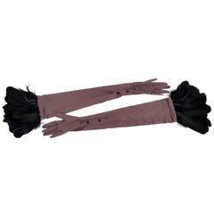 Grey Silk Valentino long gloves with black feathers - For Women - Size 8